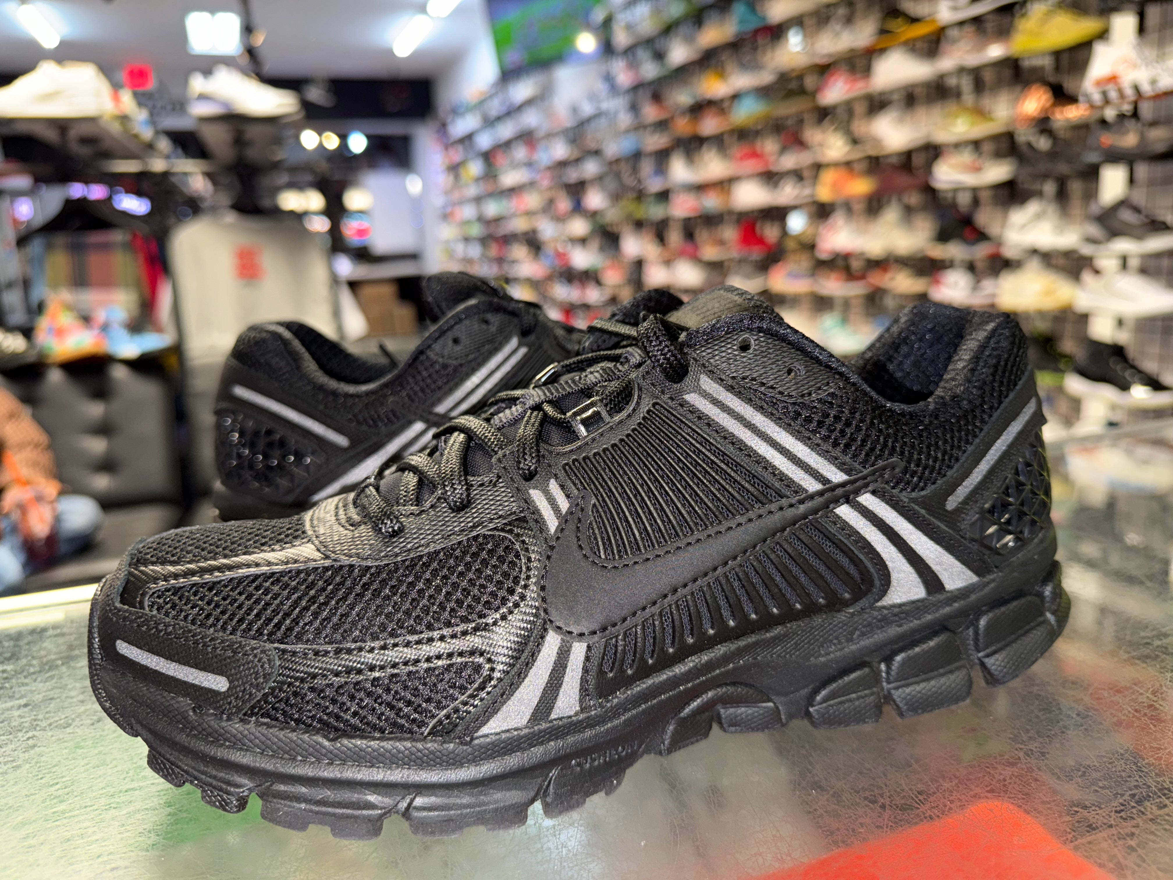 Size 9 Zoom Vomero 5 "Triple Black"