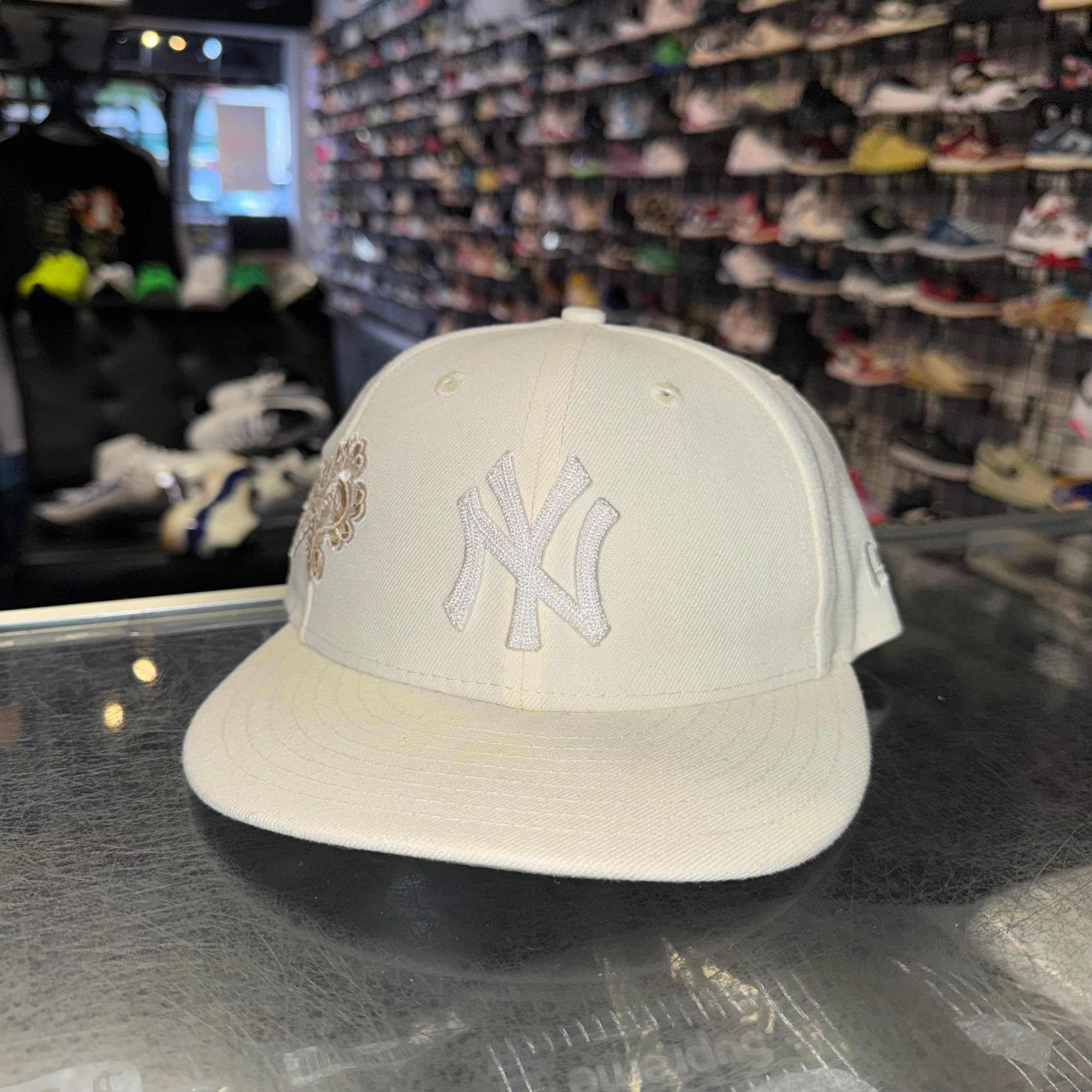 Size 7 5/8 Kith x New Era Fitted Low Profile Hat “NY Yankees