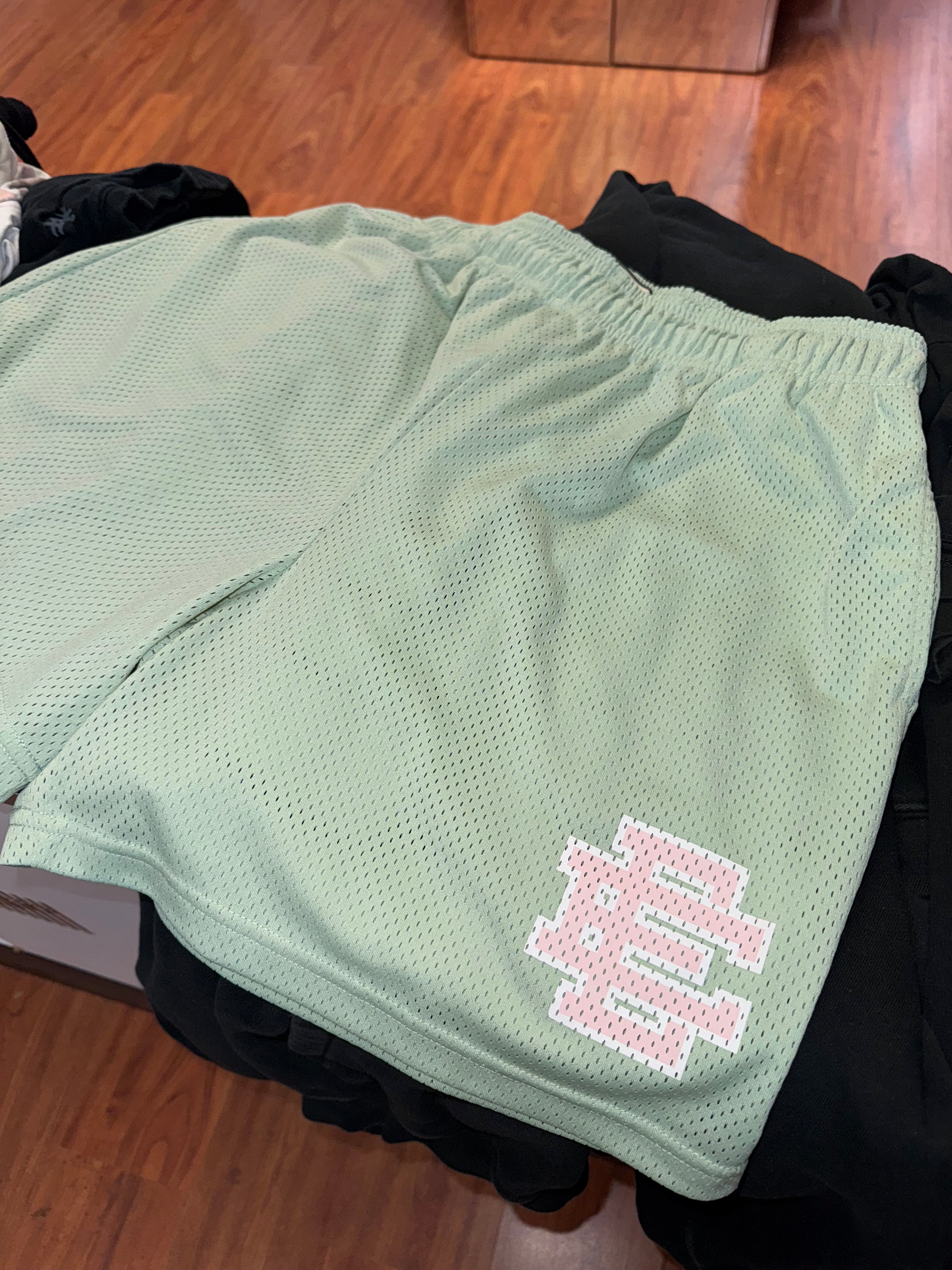 Size XL Eric Emanuel EE Shorts “Green Pink”