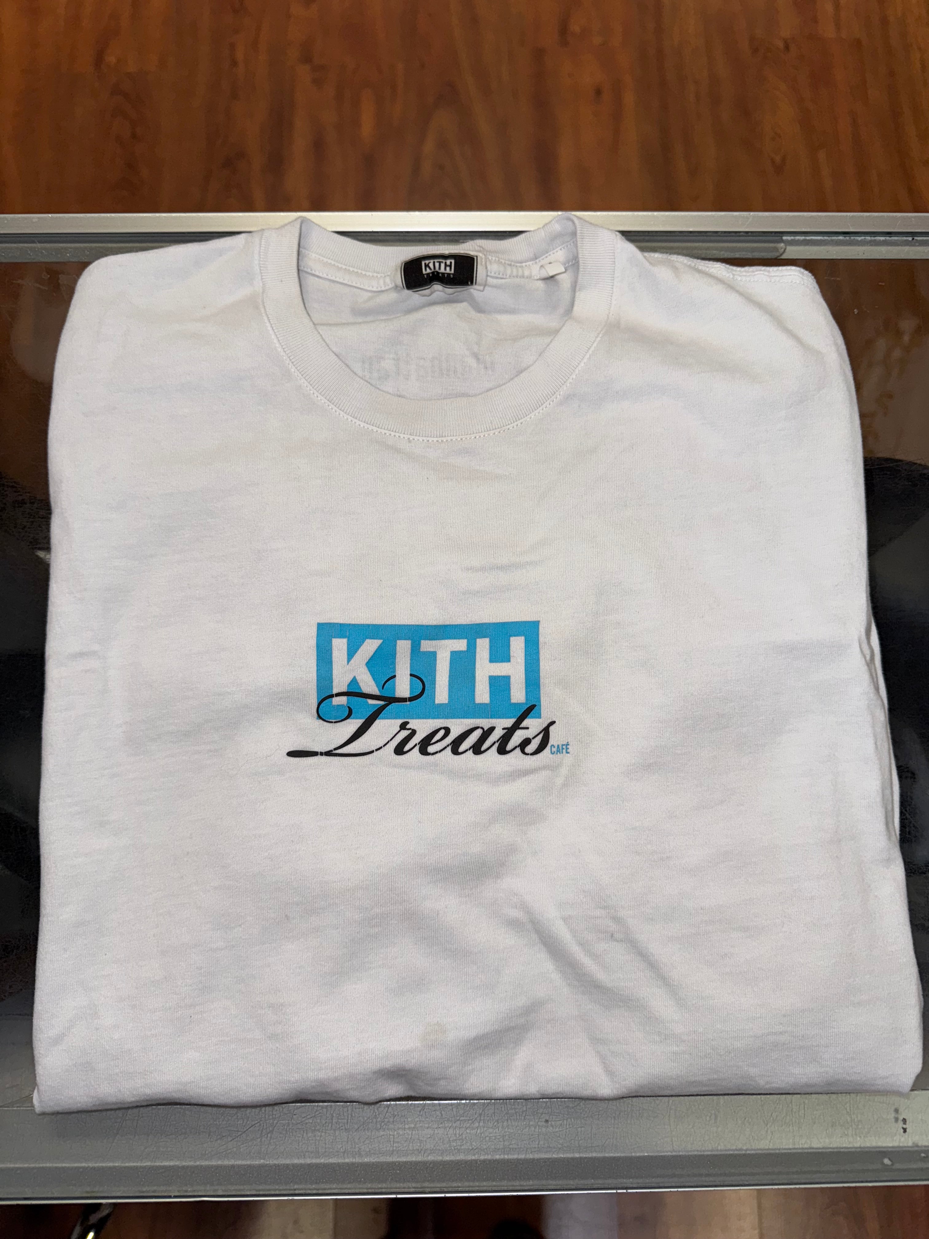 Size L Kith Treats Tee “Worldwide”