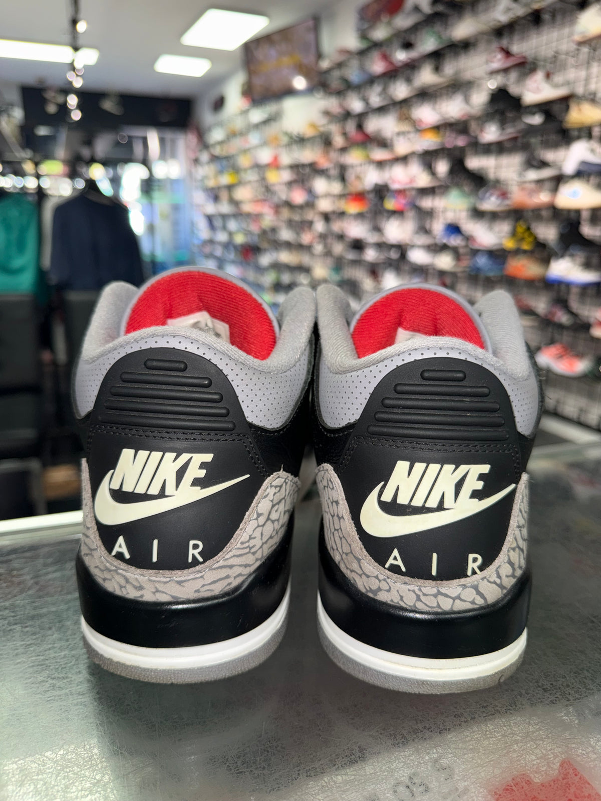 Air Jordan 3 Black Cement sneaker, pre-owned, size 10 – view 6