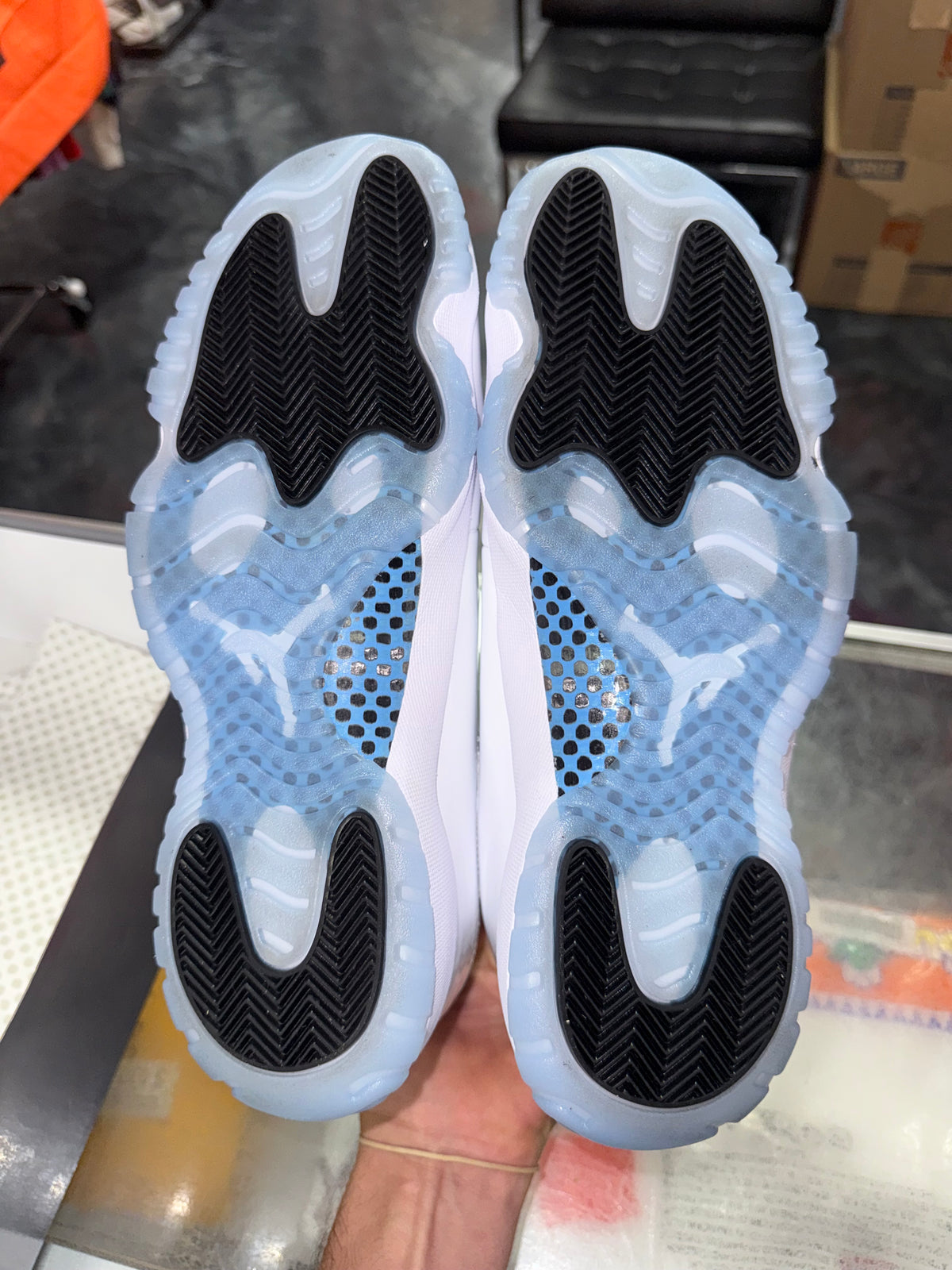 Air Jordan 11 Legend Blue sneaker, pre-owned, size 11 – view 7