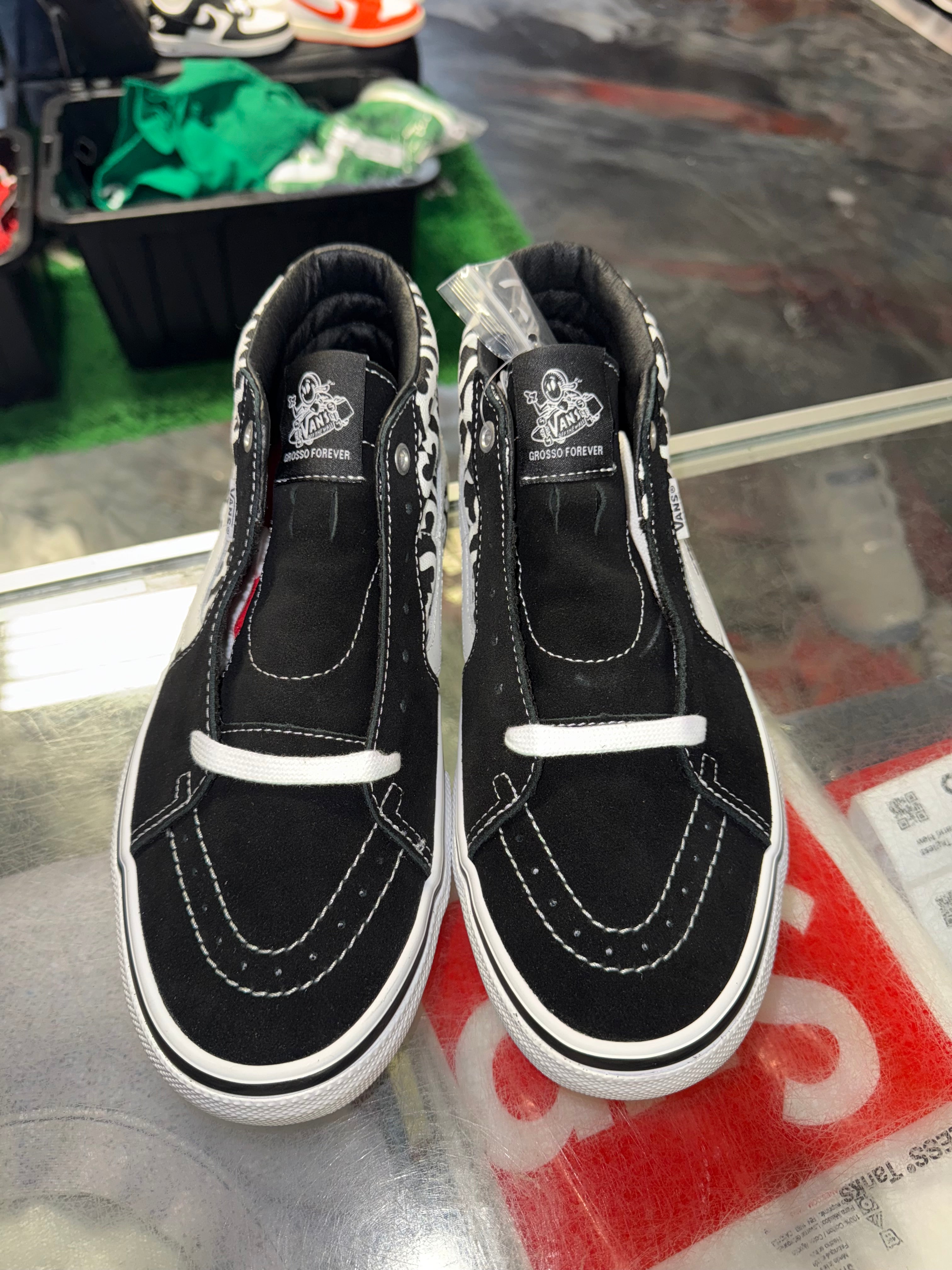 Size 9 Supreme Vans Grosso Mid “Black” Brand New