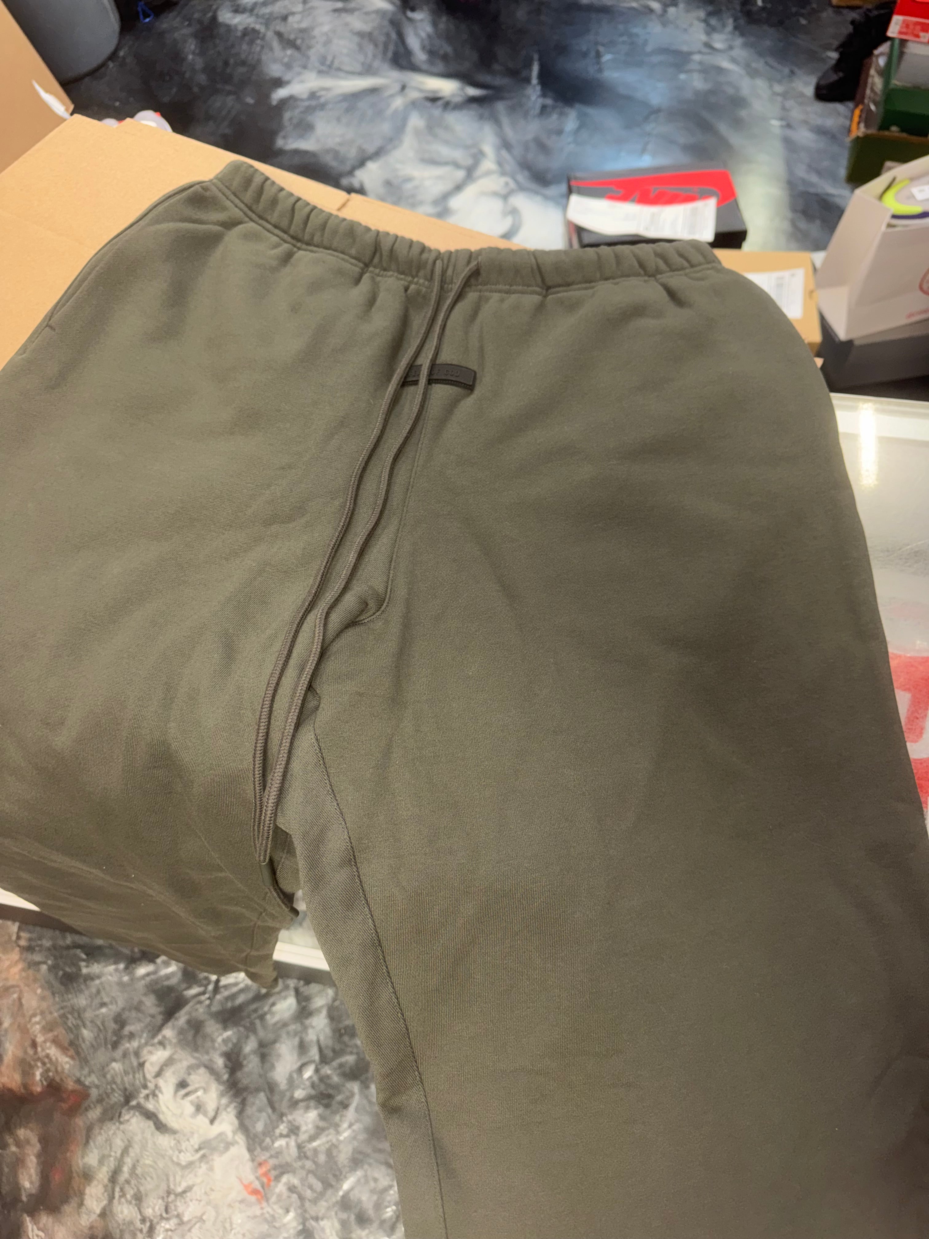 Size L (Fits XL) Essentials FOG Lounge Sweatpants “Iron” Brand New