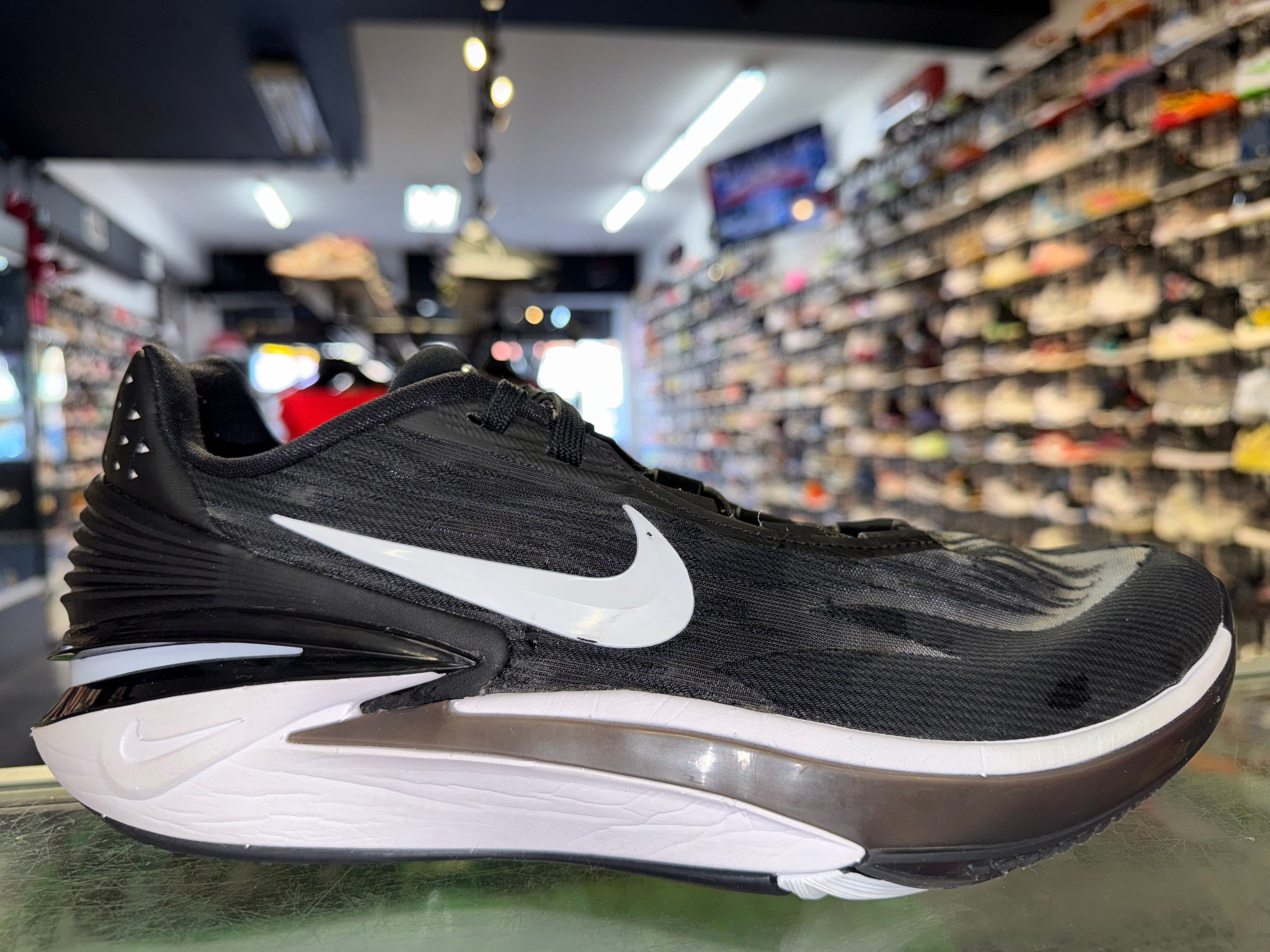 Size 10 Zoom GT Cut 2 "Black White"