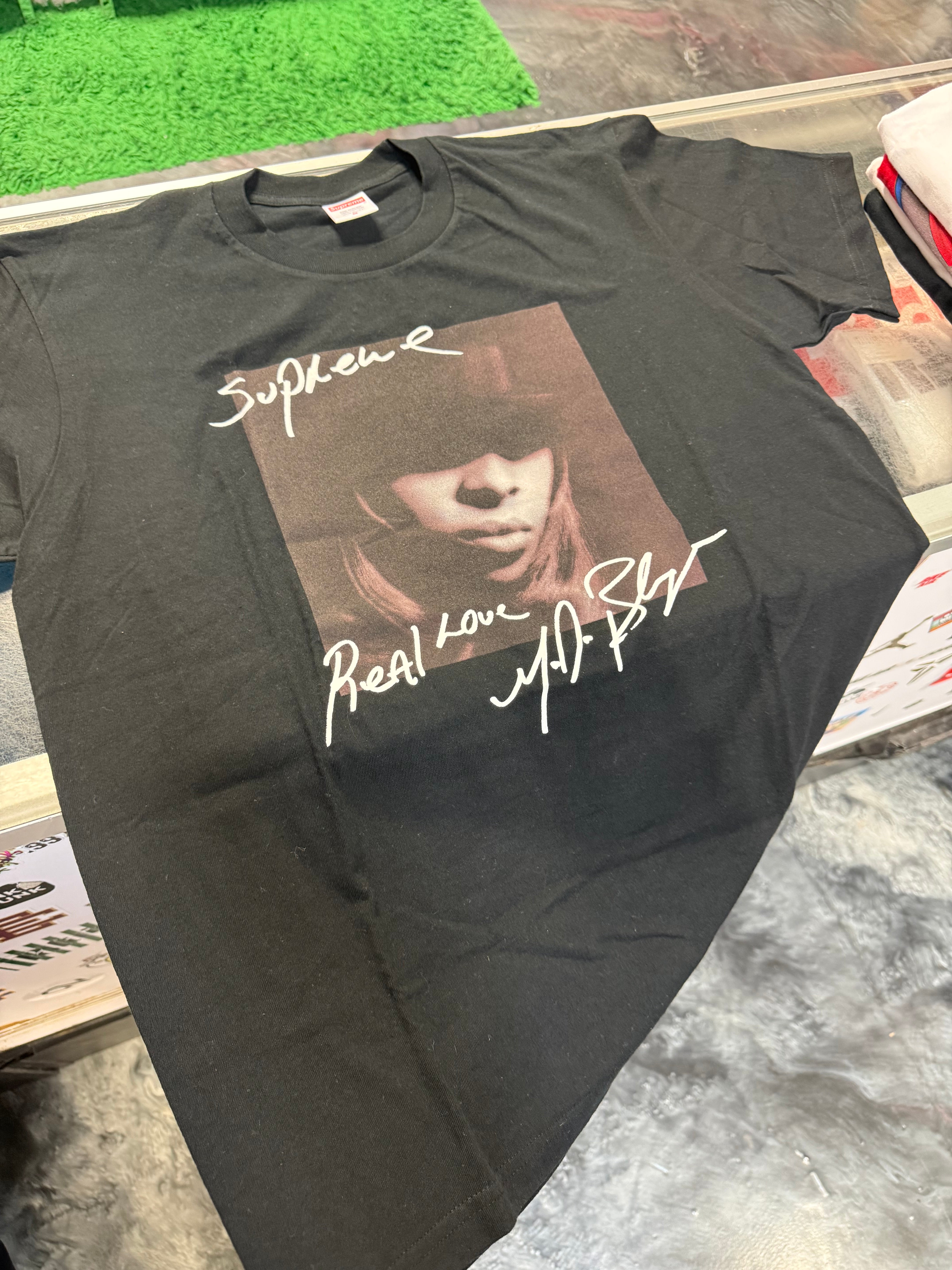 Size M Supreme Mary J Tee “Black”