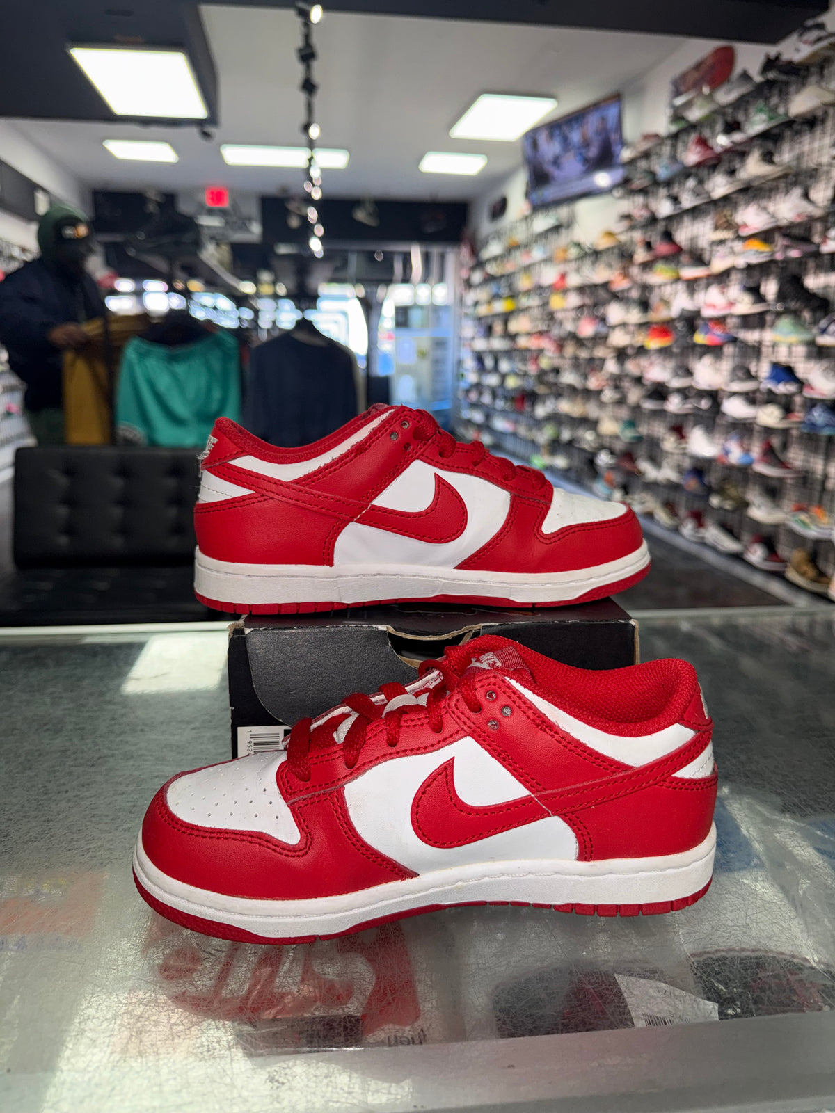 Nike Dunk Low University Red PS sneaker, pre-owned, size 1Y – view 2