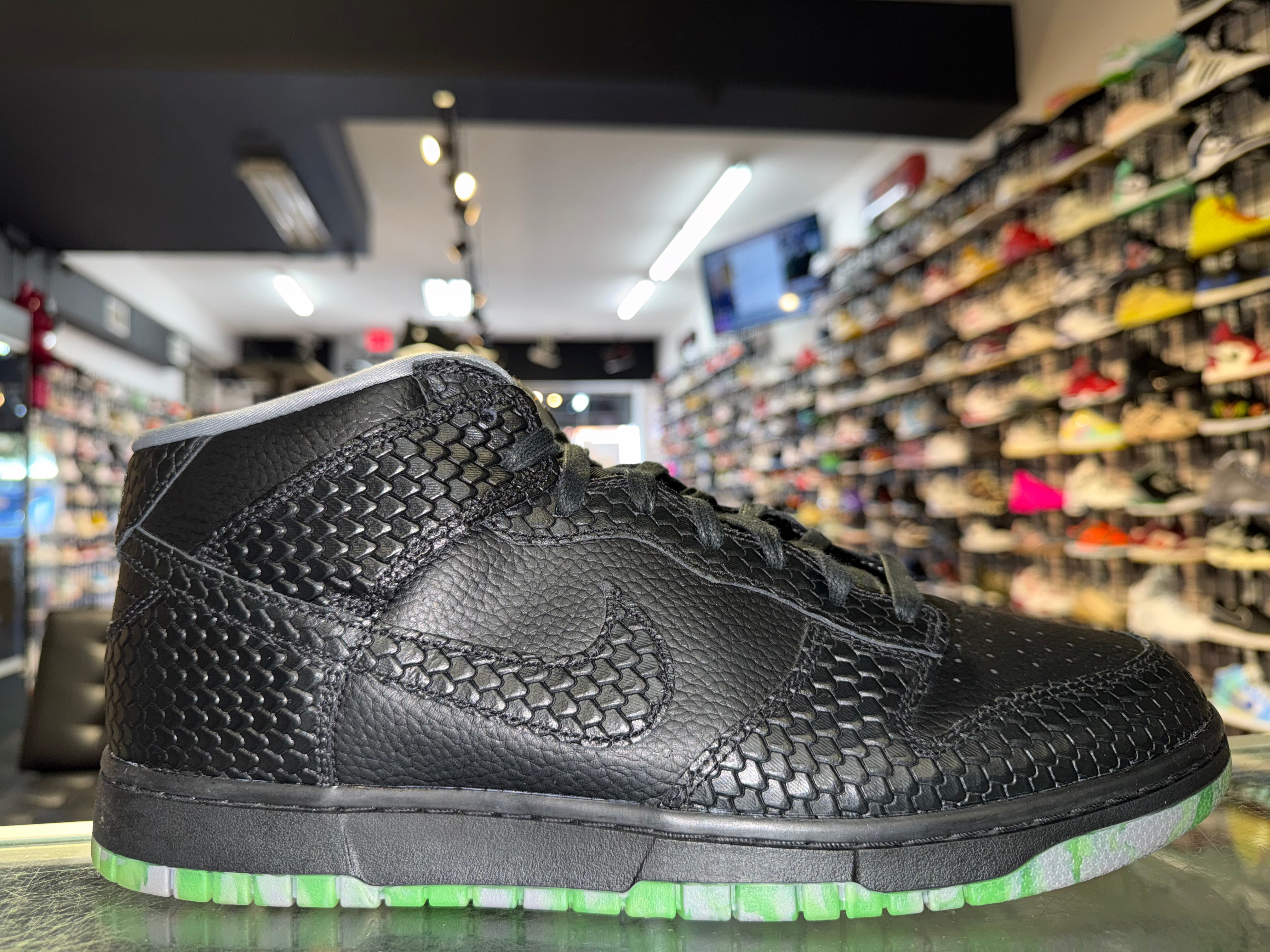 Size 13 Dunk Mid "Halloween"