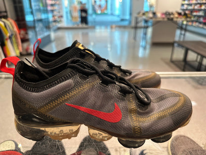 Size 6.5 (8W) Nike Air Vapormax “Black Gold Red” Brand New (Mall)