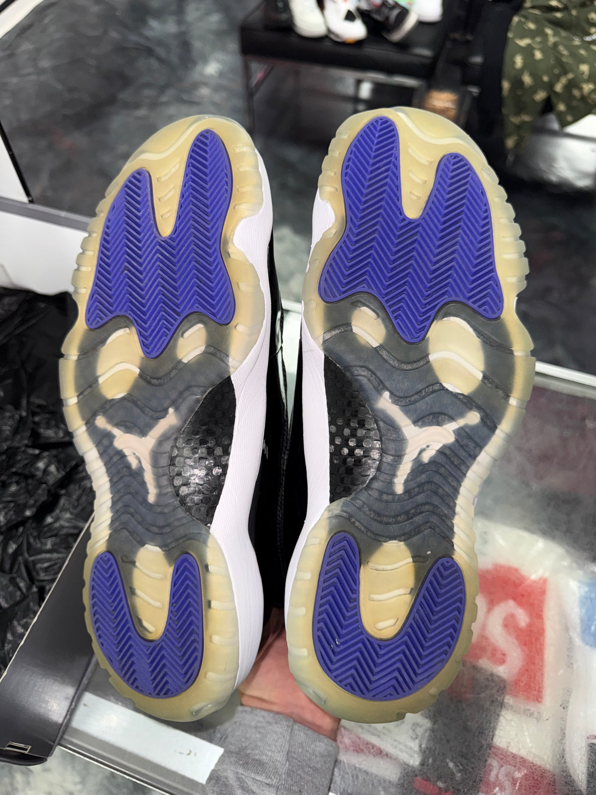 Air Jordan 11 Concord sneaker, pre-owned, size 12 – view 7