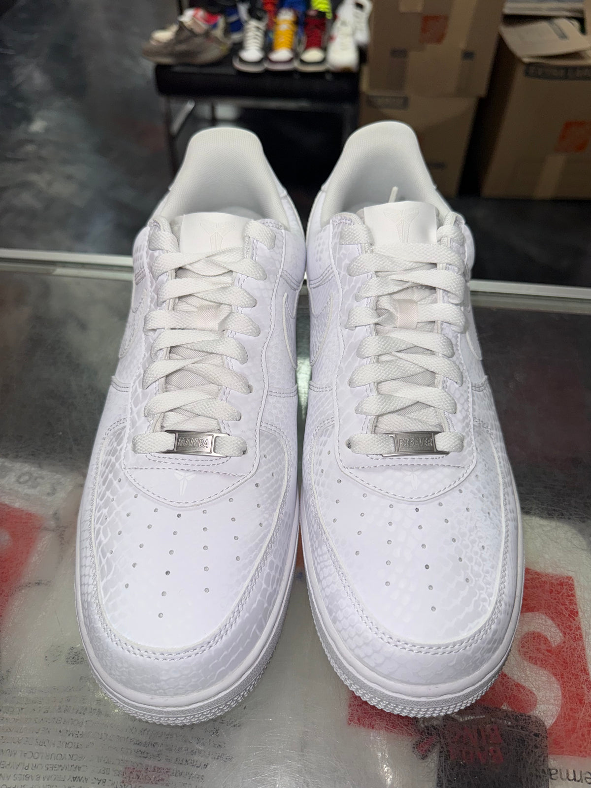 Nike Air Force 1 Kobe Bryant Forever White sneaker, pre-owned, size 10.5 – view 5