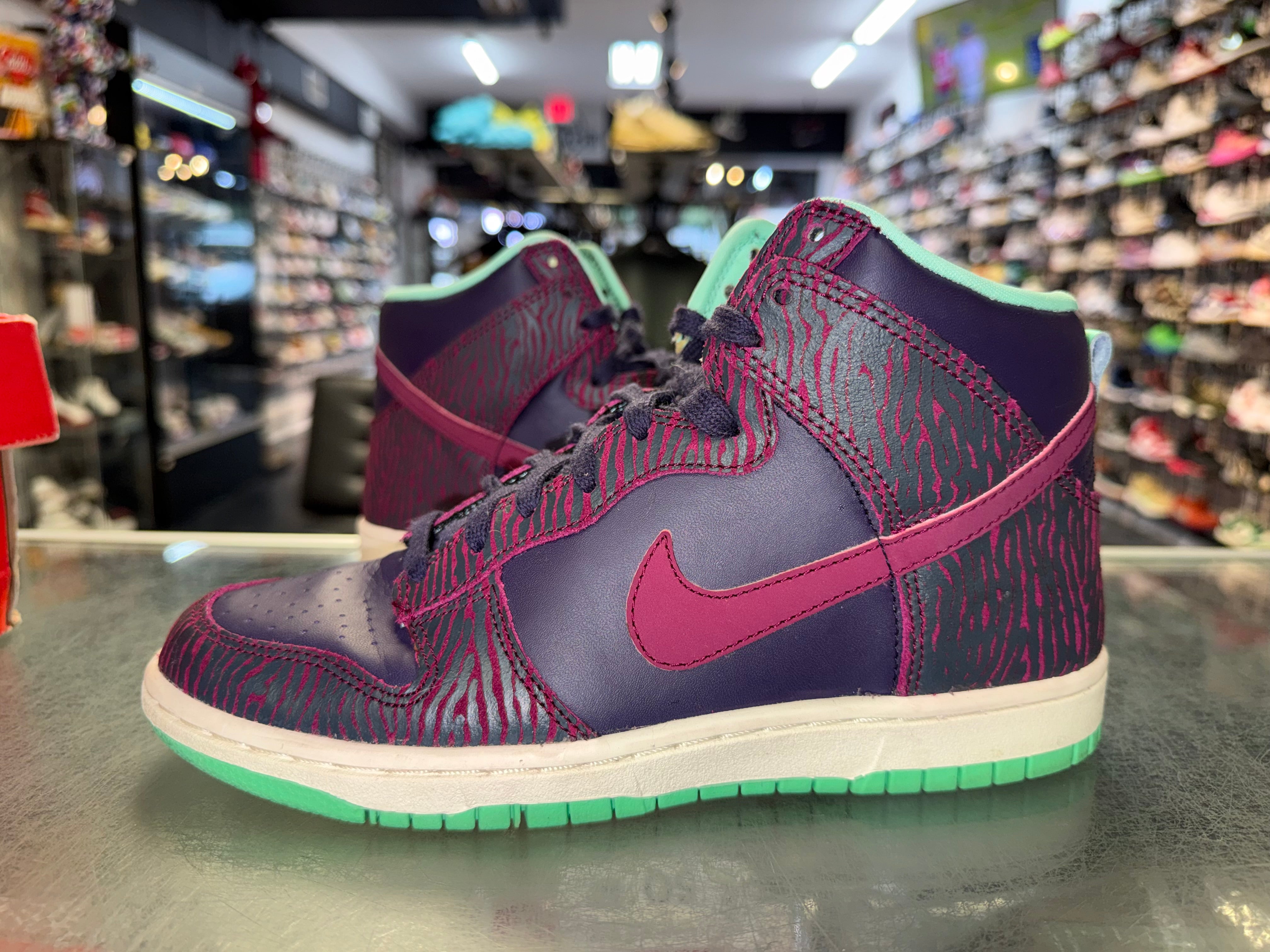 Size 6 (7.5W) Dunk High "Earthquake"