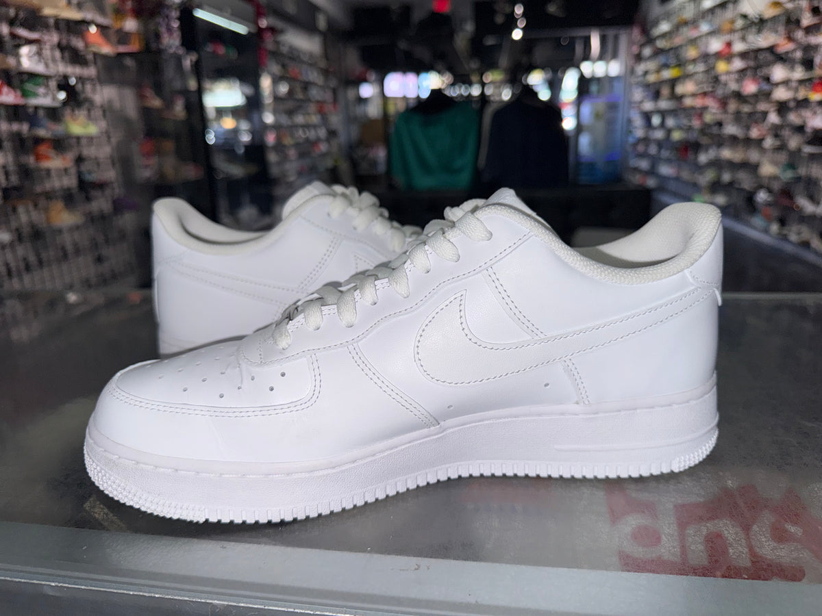 Nike Air Force 1 White sneaker, pre-owned, size 11.5 – view 4