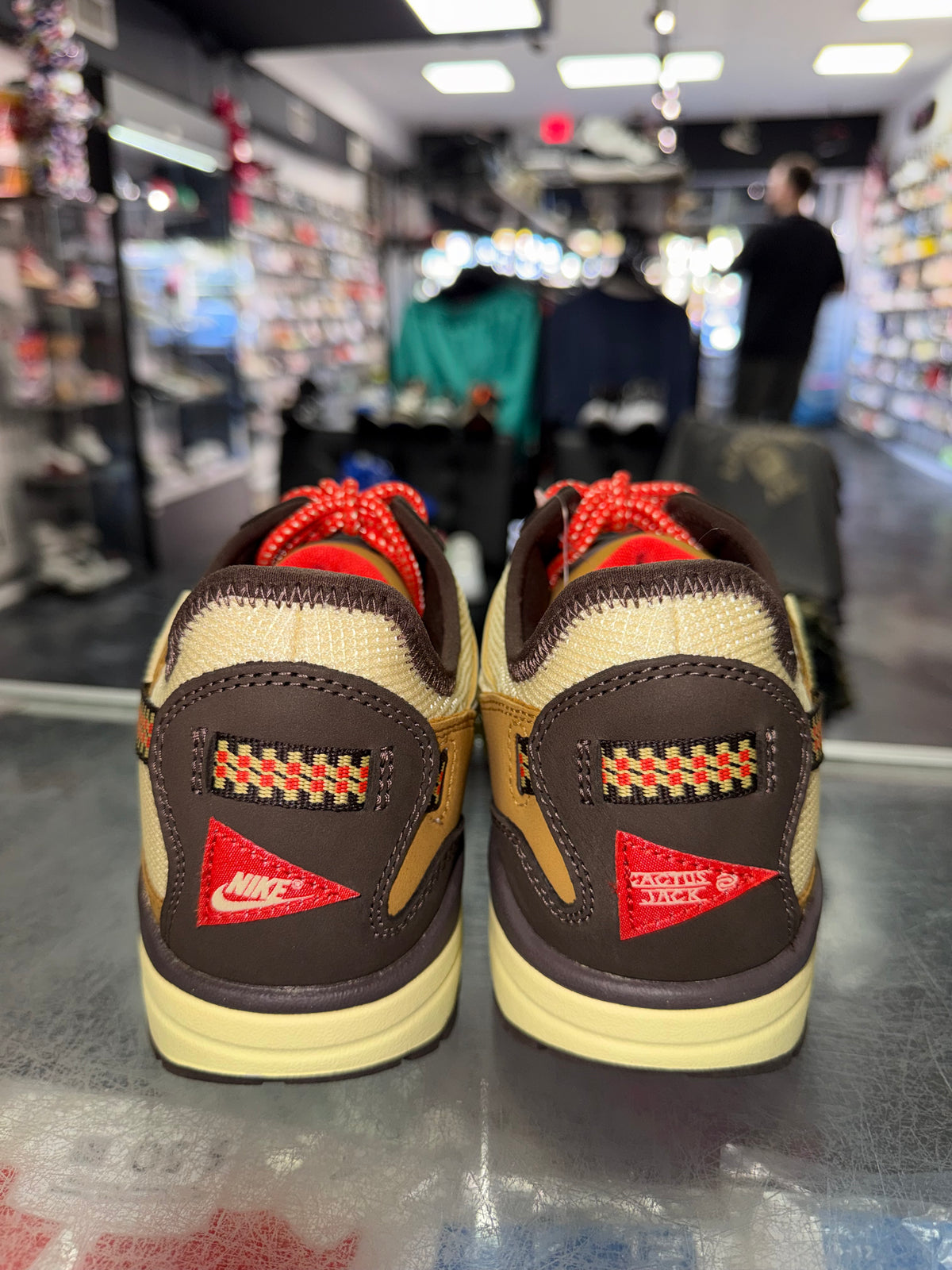 Nike Air Max 1 Travis Scott Cactus Jack Baroque Brown sneaker, new, size 9.5 – view 3