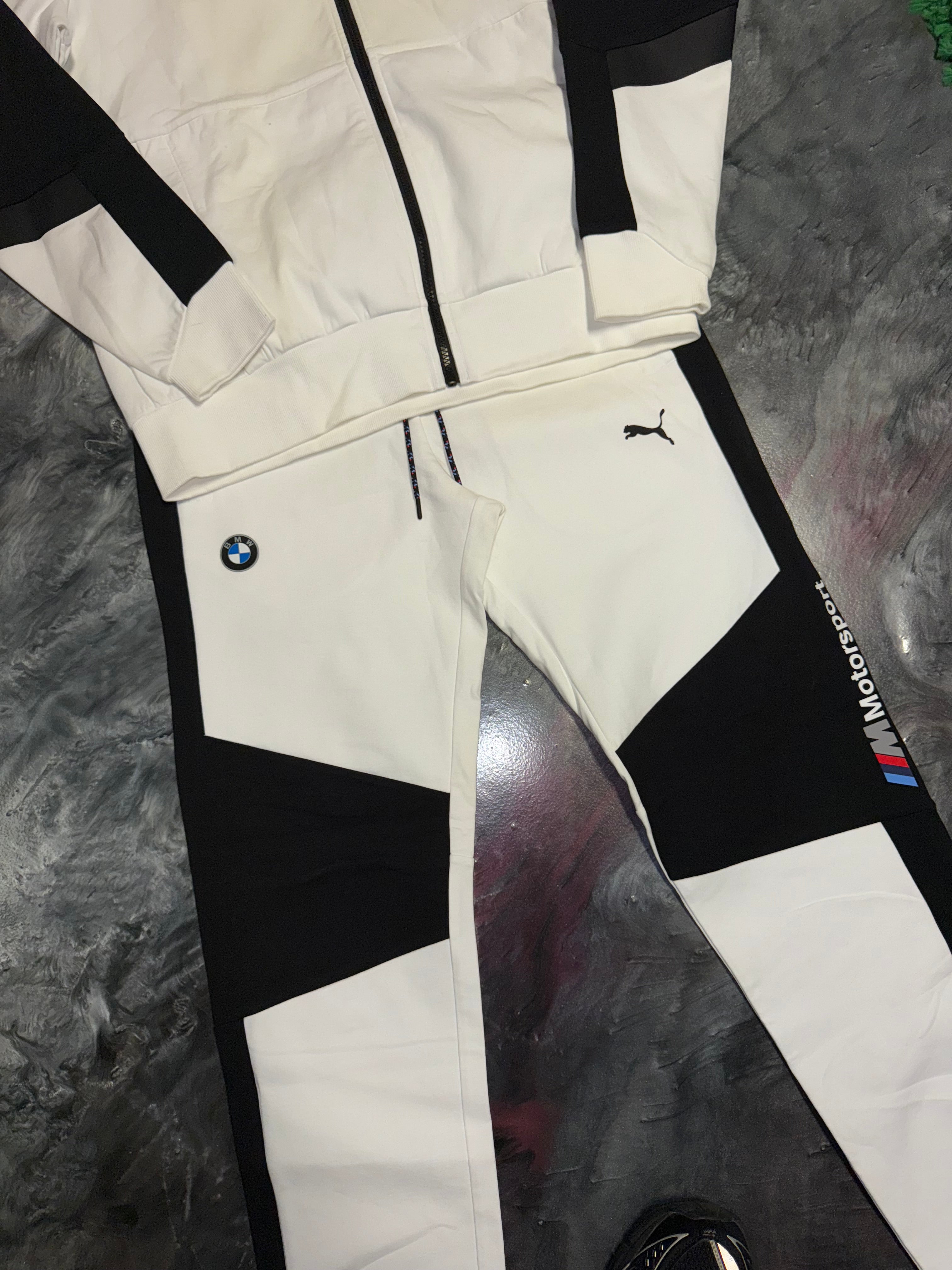 Medium Puma BMW Suit White Worn 1x