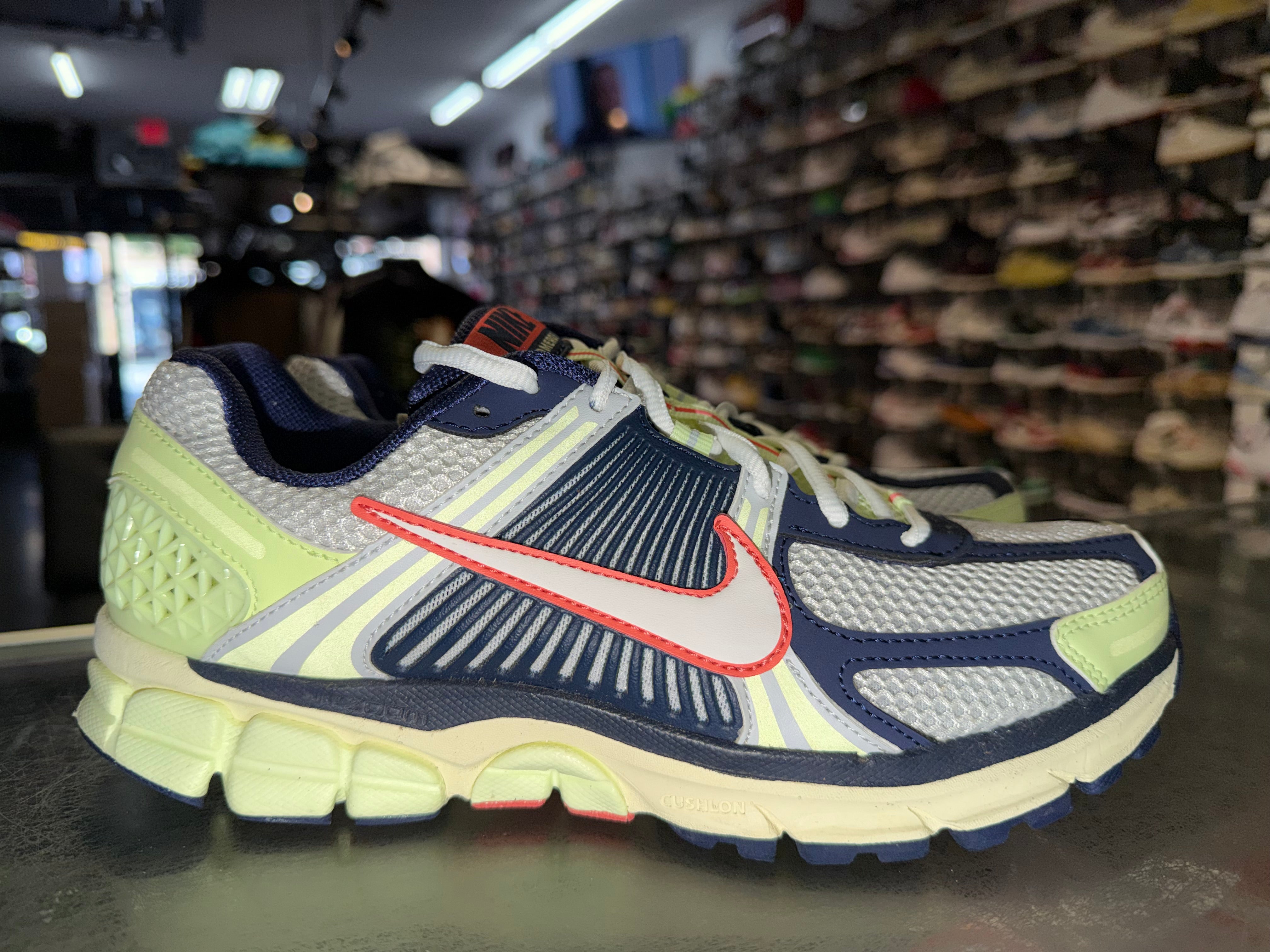 Size 8 Zoom Vomero 5 "Volt Navy"