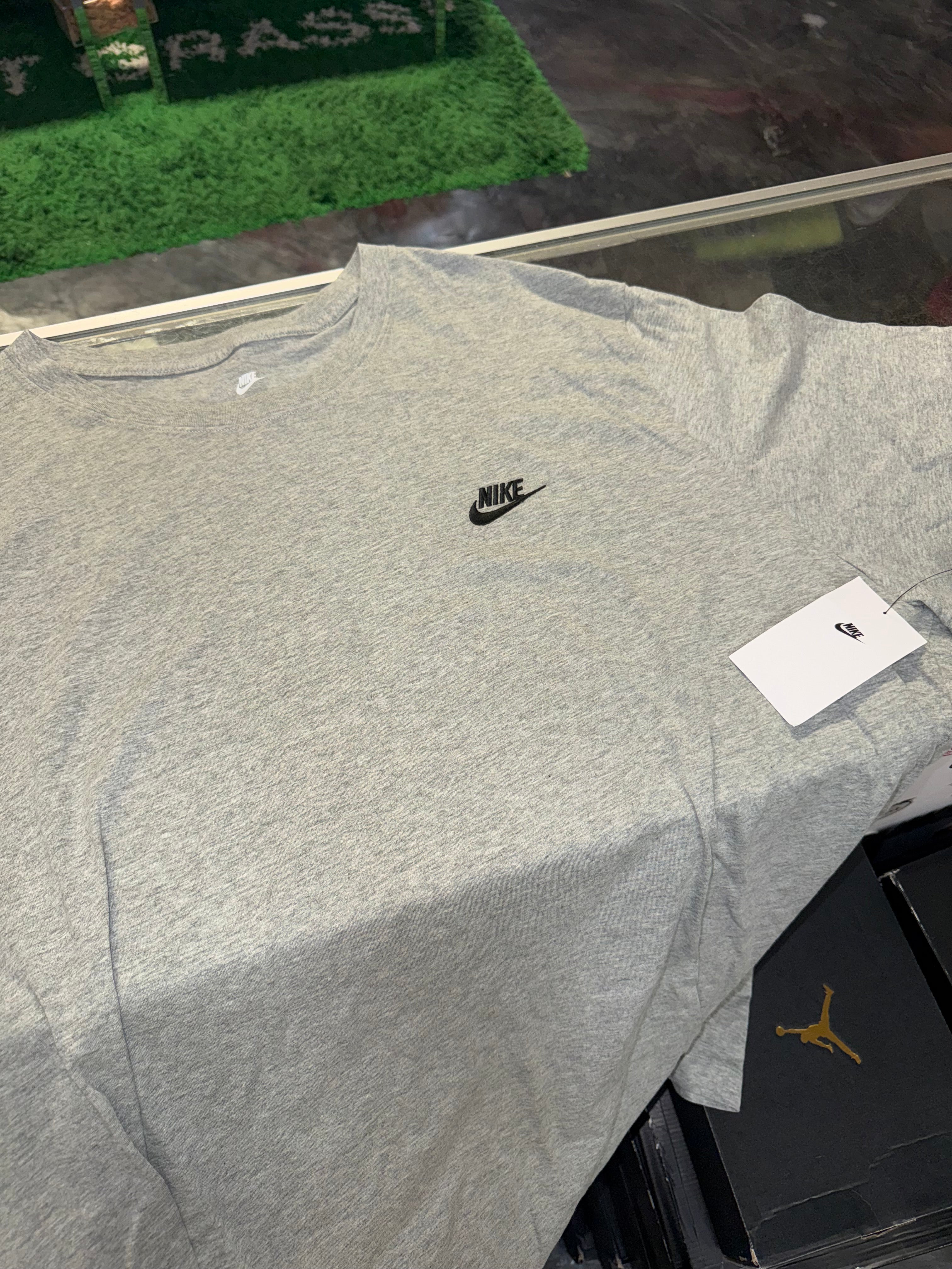 Size 4XL Nike Classic Tee “Grey/Black” Brand New