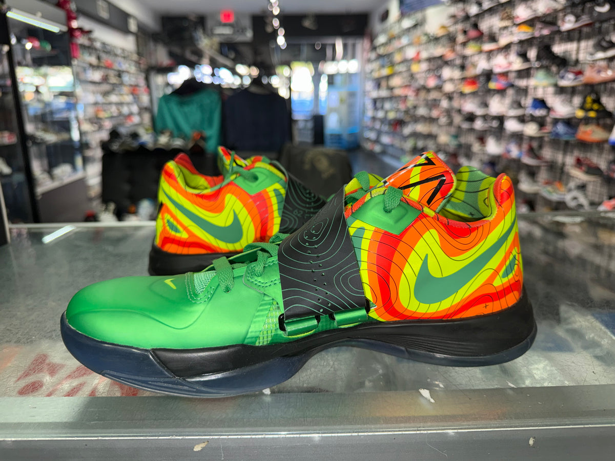 Nike KD 4 Weatherman sneaker, pre-owned, size 9 – view 4