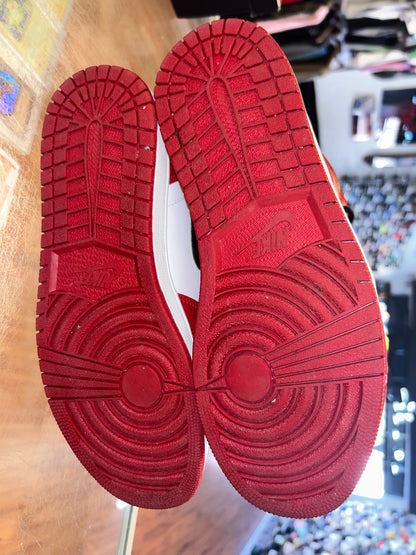 Size 9.5 Air Jordan 1 “Chicago” 2015" (MAMO)