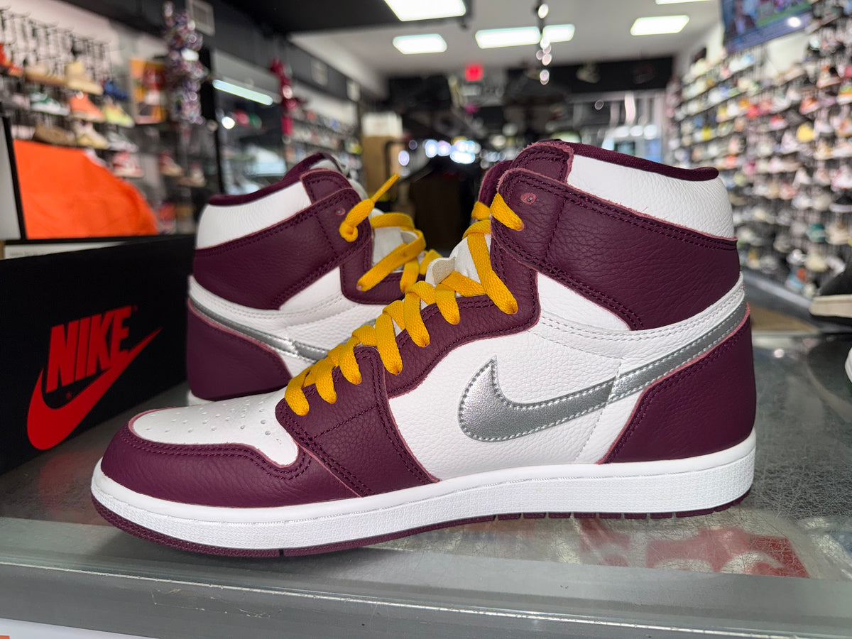 Air Jordan 1 Bordeaux sneaker, pre-owned, size 11 – view 4