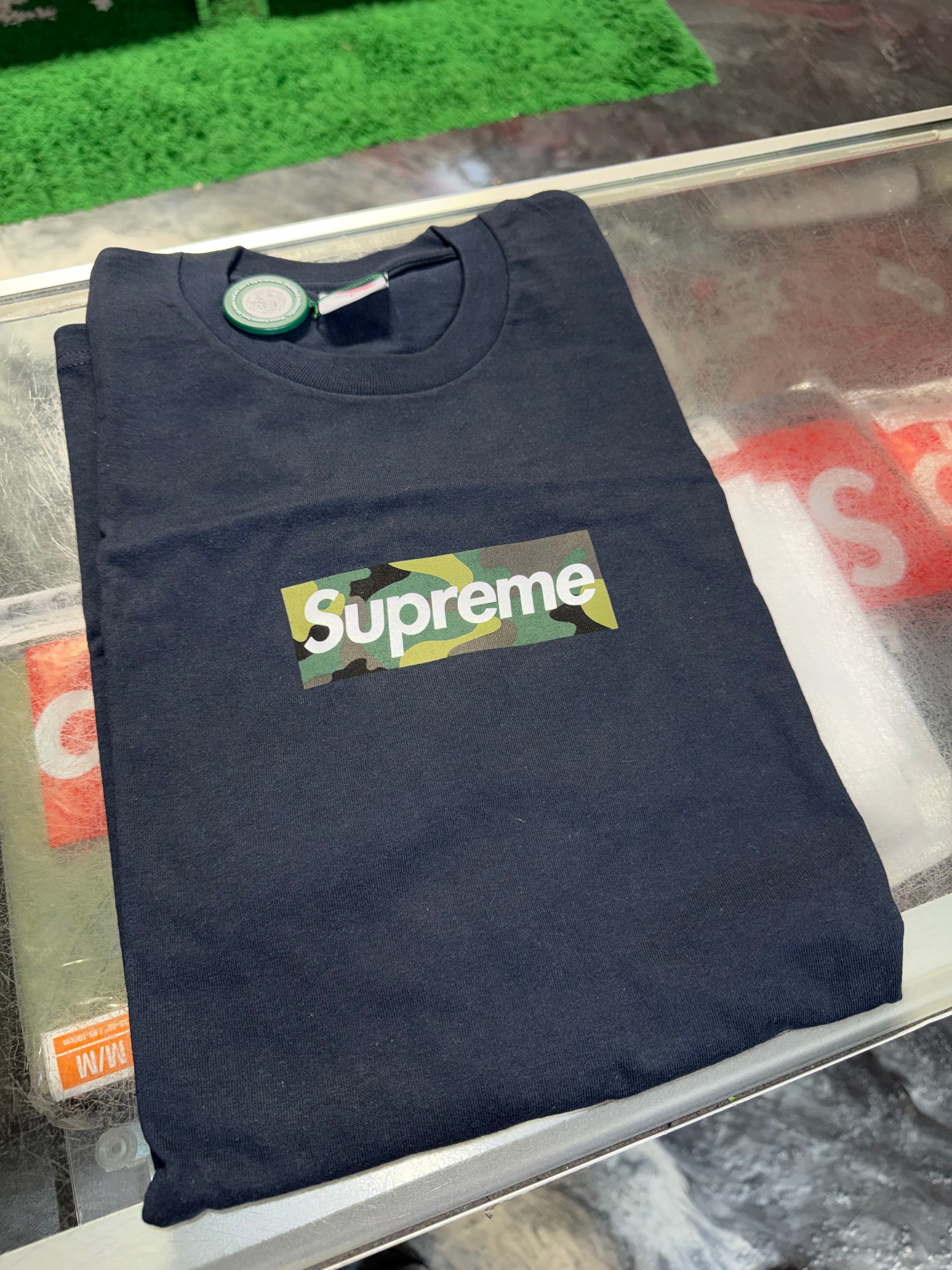 Size L Supreme Camo Box Logo Tee “Navy” Brand New