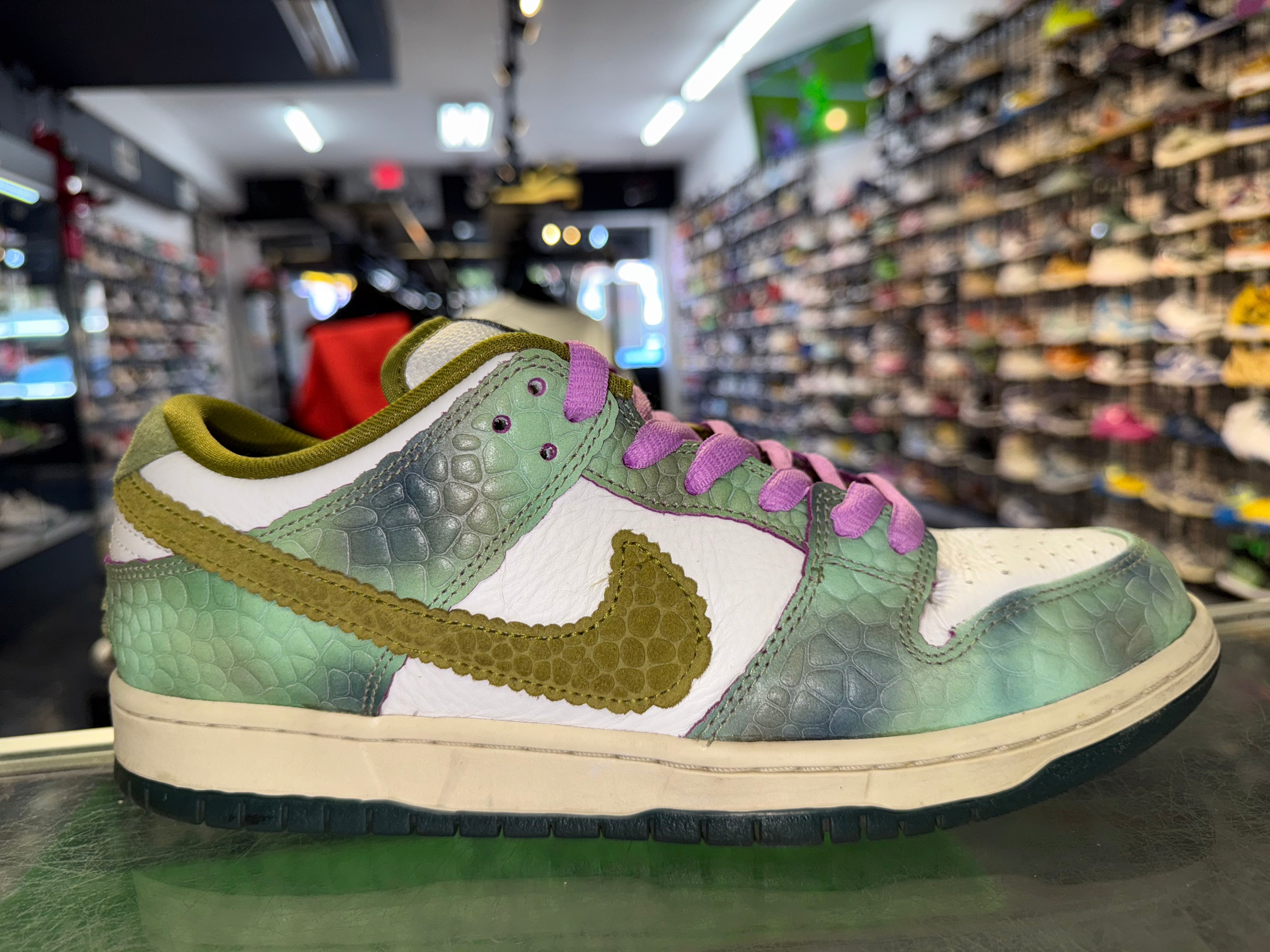 Size 10 Dunk Low SB "Alexis Sablone Chameleon"