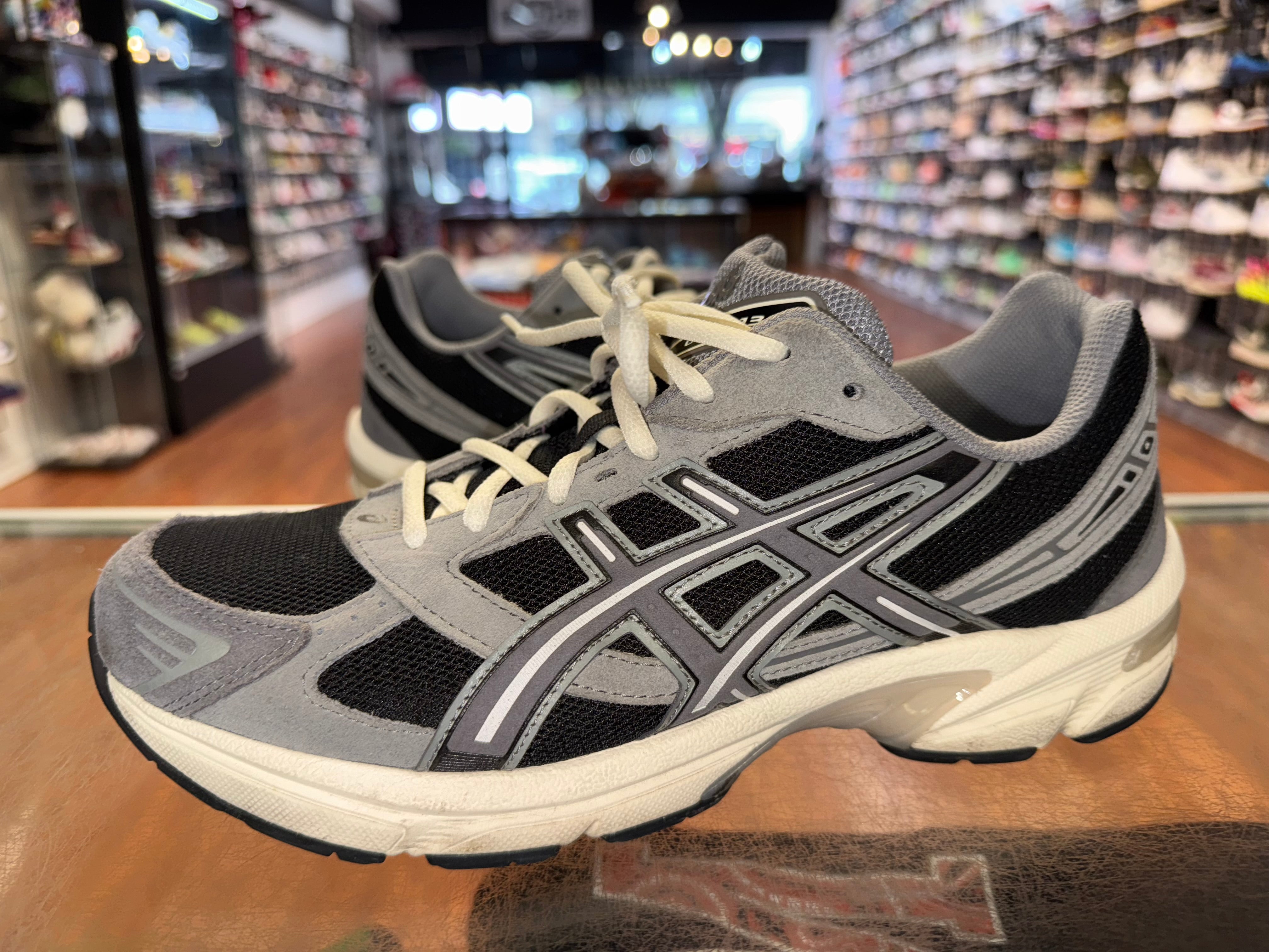 Size 10 Asics Gel-1130 "Black Carbon"