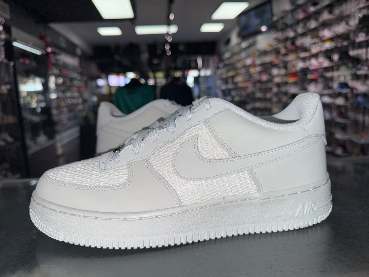 Nike Air Force 1 Summit White GS sneaker, pre-owned, size 7Y – view 2