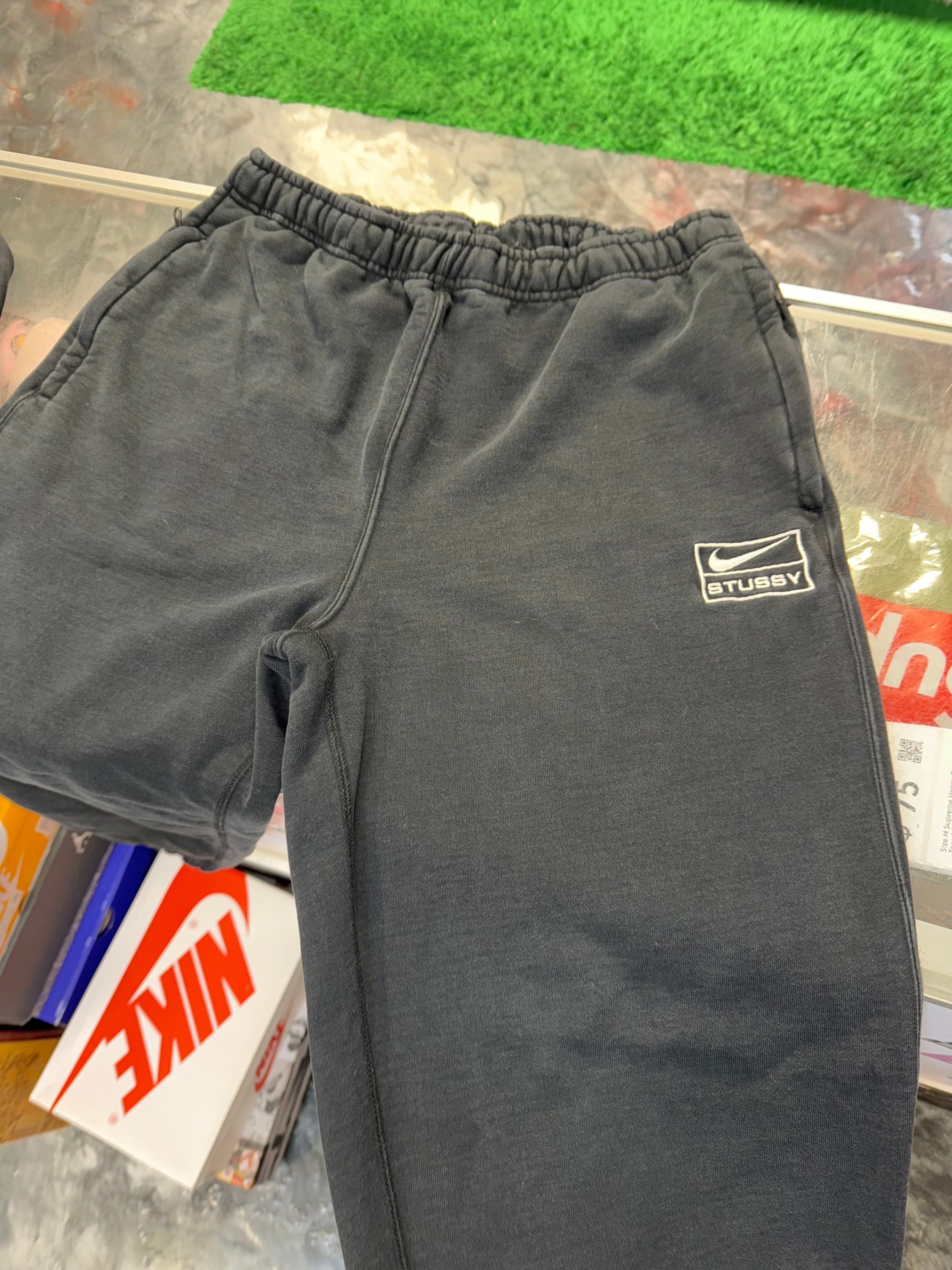 Size M Stussy Nike Fleece Sweatpants “Black”