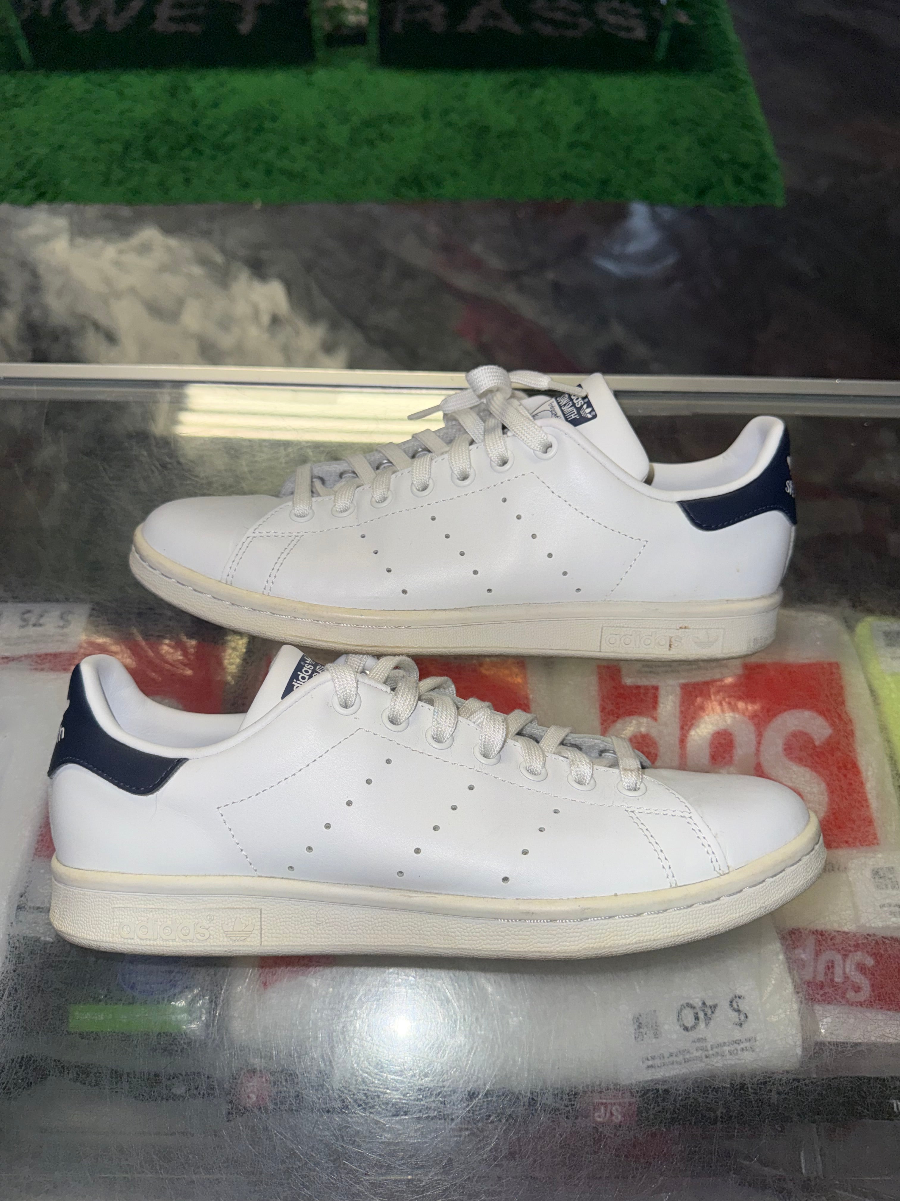 Size 9 Adidas Stan Smith Navy - NB
