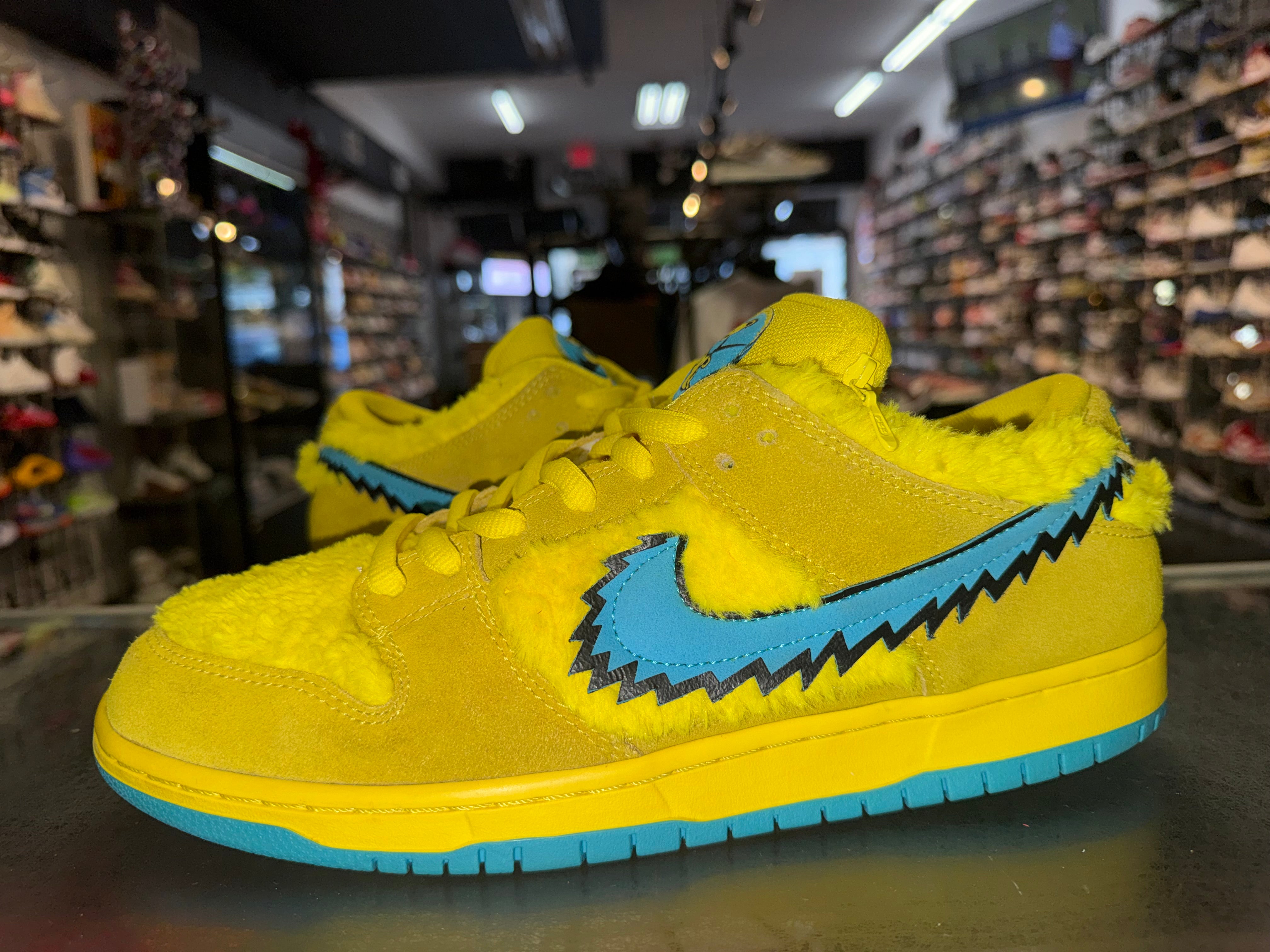 Size 10.5 Dunk Low SB Grateful Dead Bears 