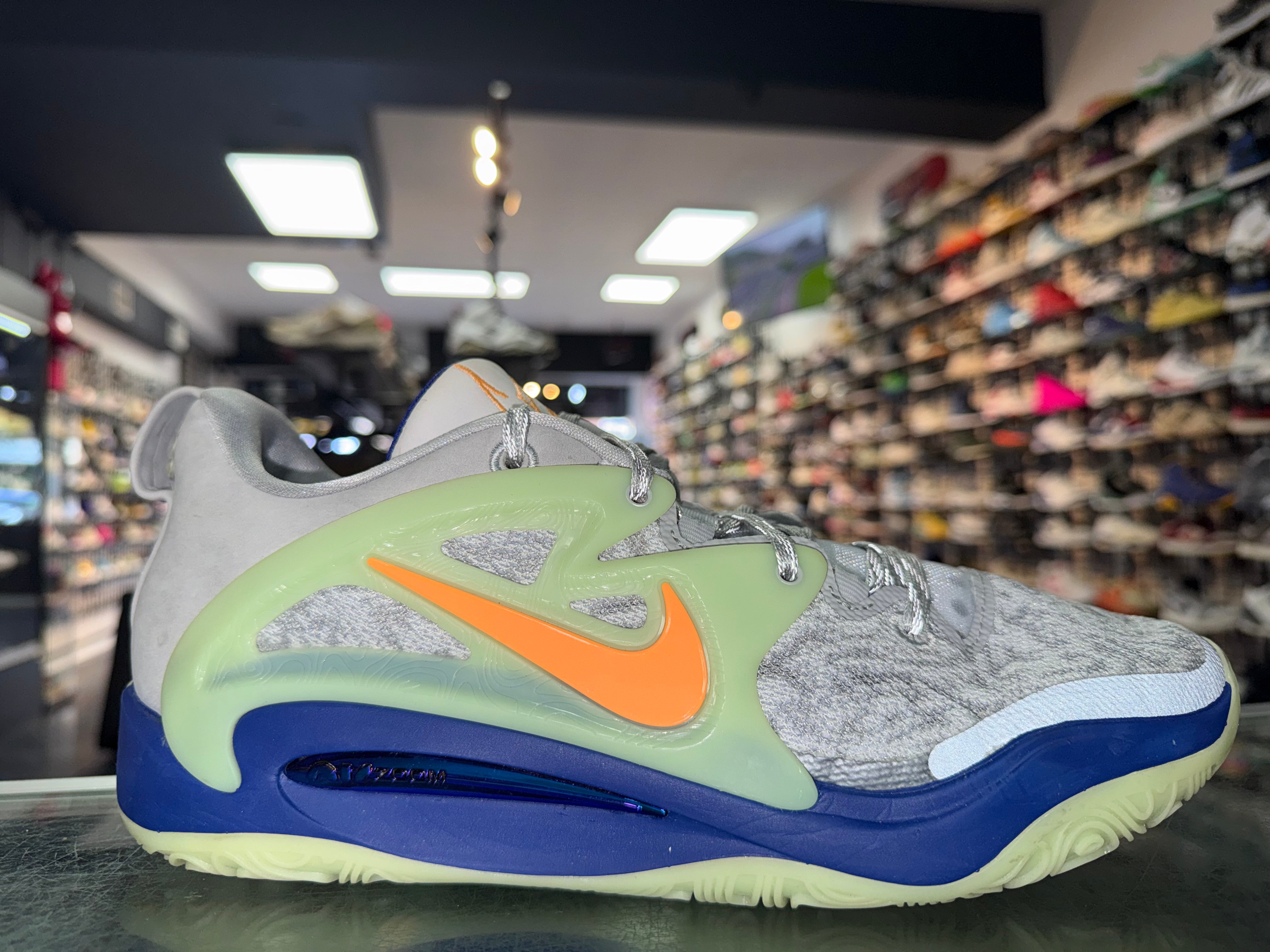 Size 9.5 KD 15 "Cardo"