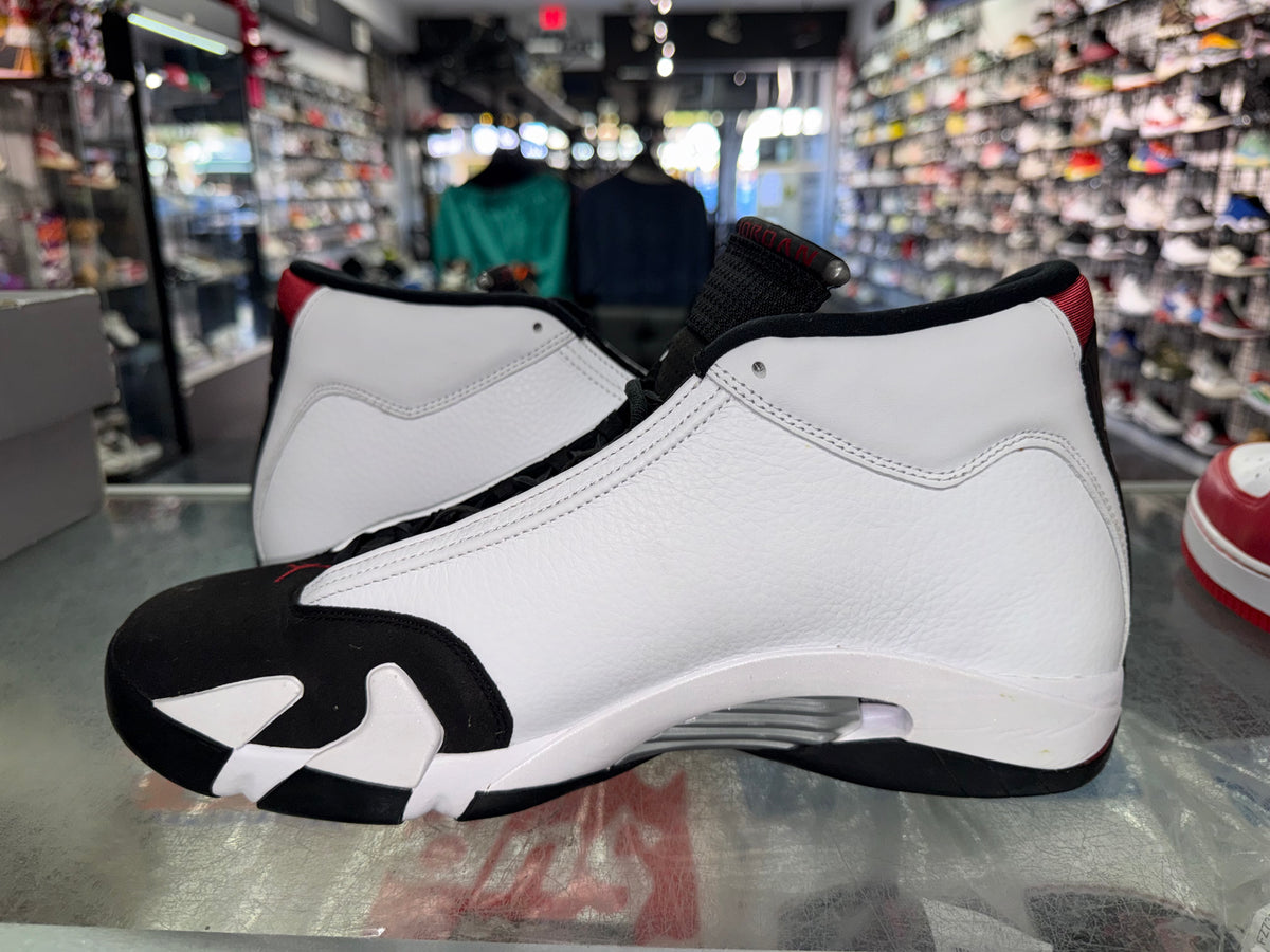 Air Jordan 14 Black Toe sneaker, pre-owned, size 15 – view 4