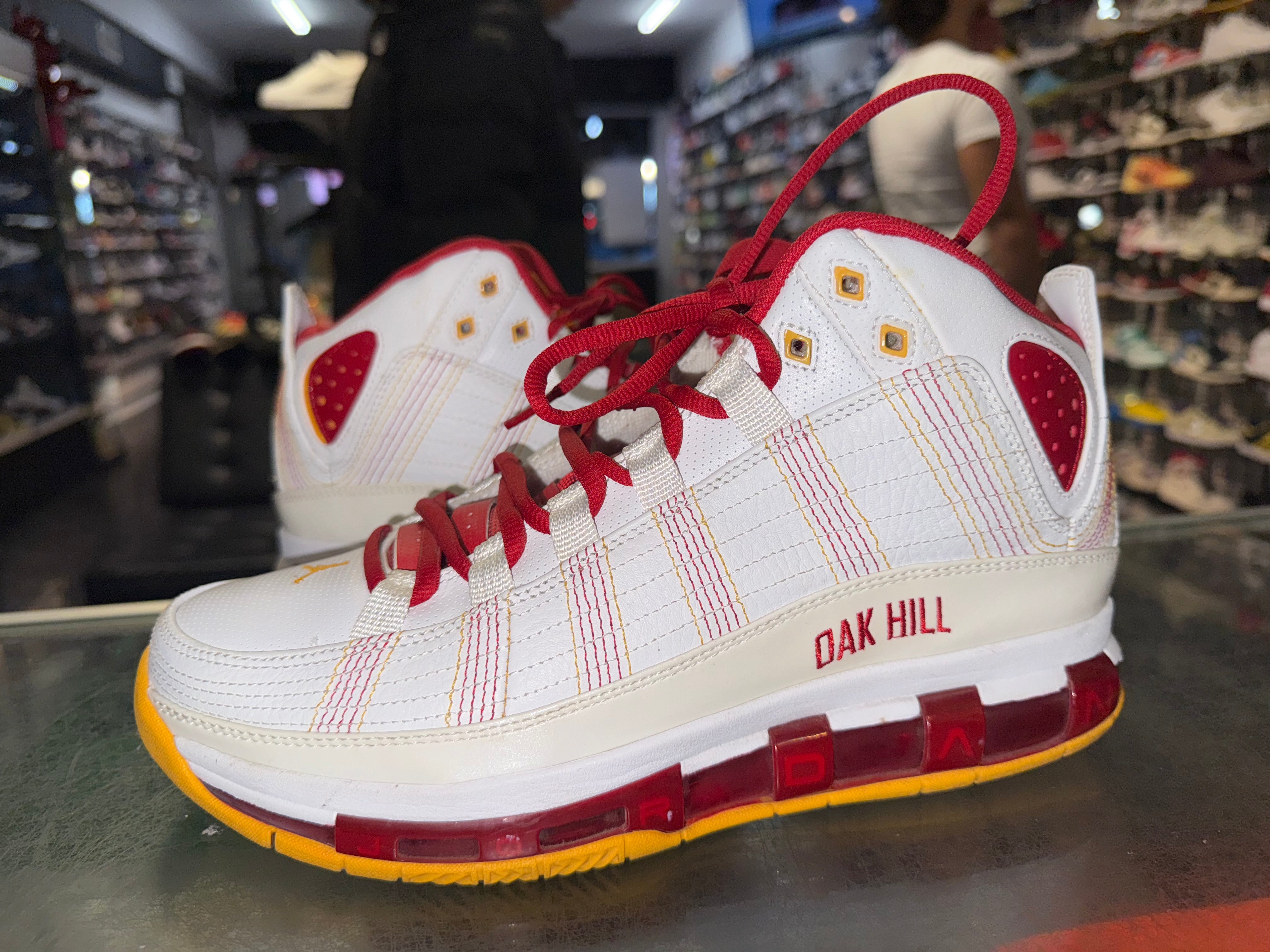 Size 9.5 Jordan Take Flight Oak Hill - NB