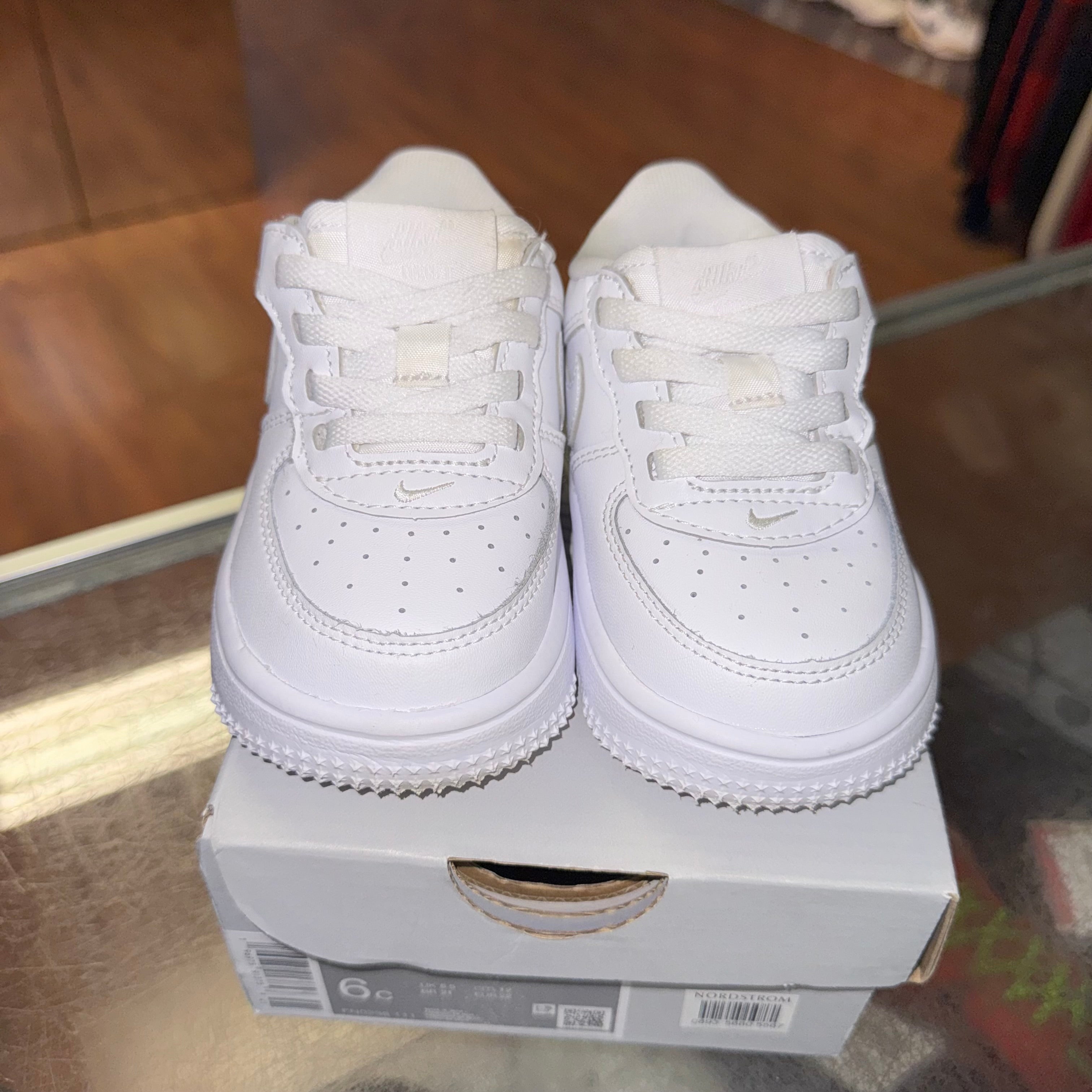 Size 6c Force 1 Low Easyon "White" (TD)