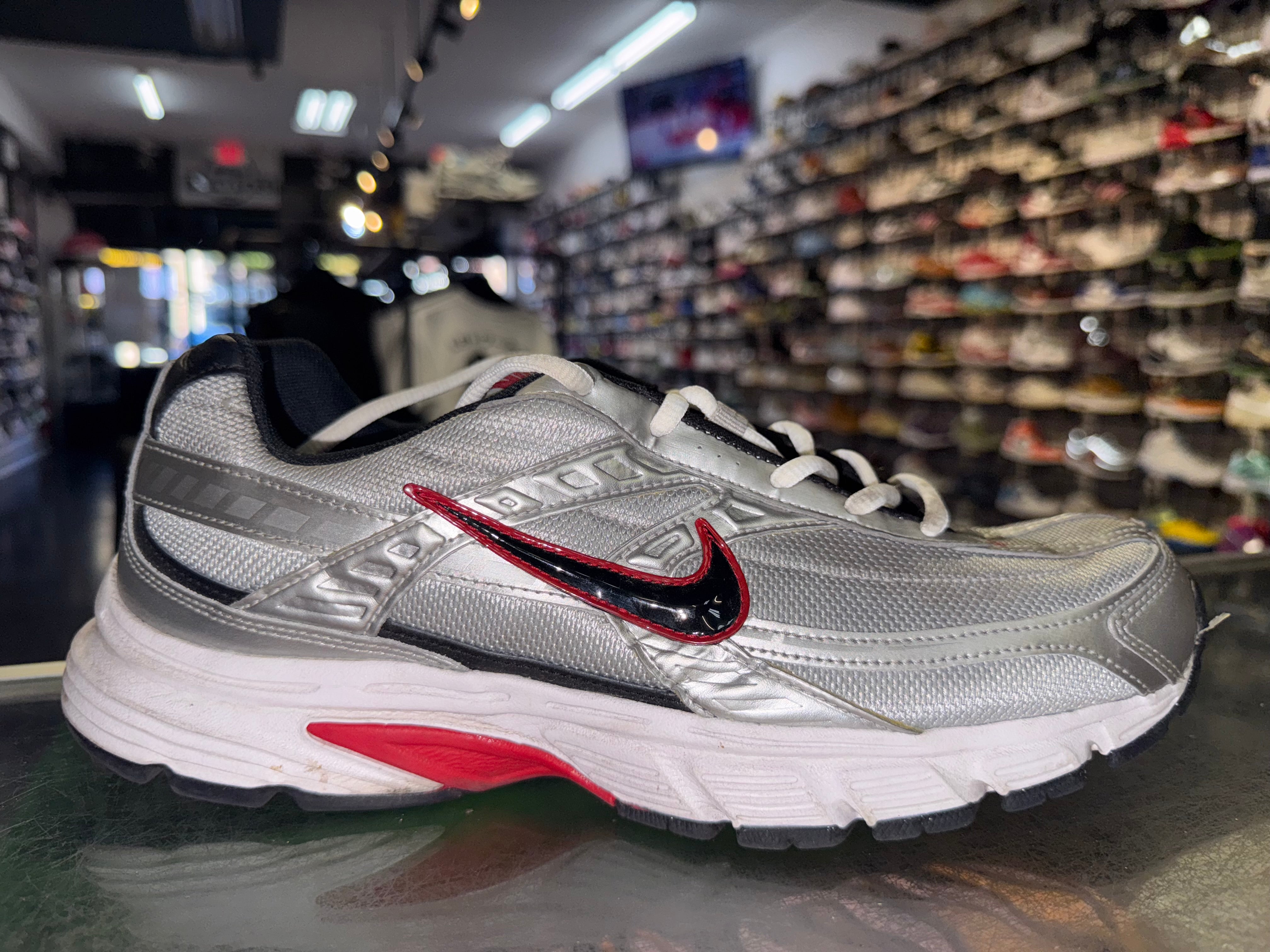 Size 11 Nike Initiator SIlver