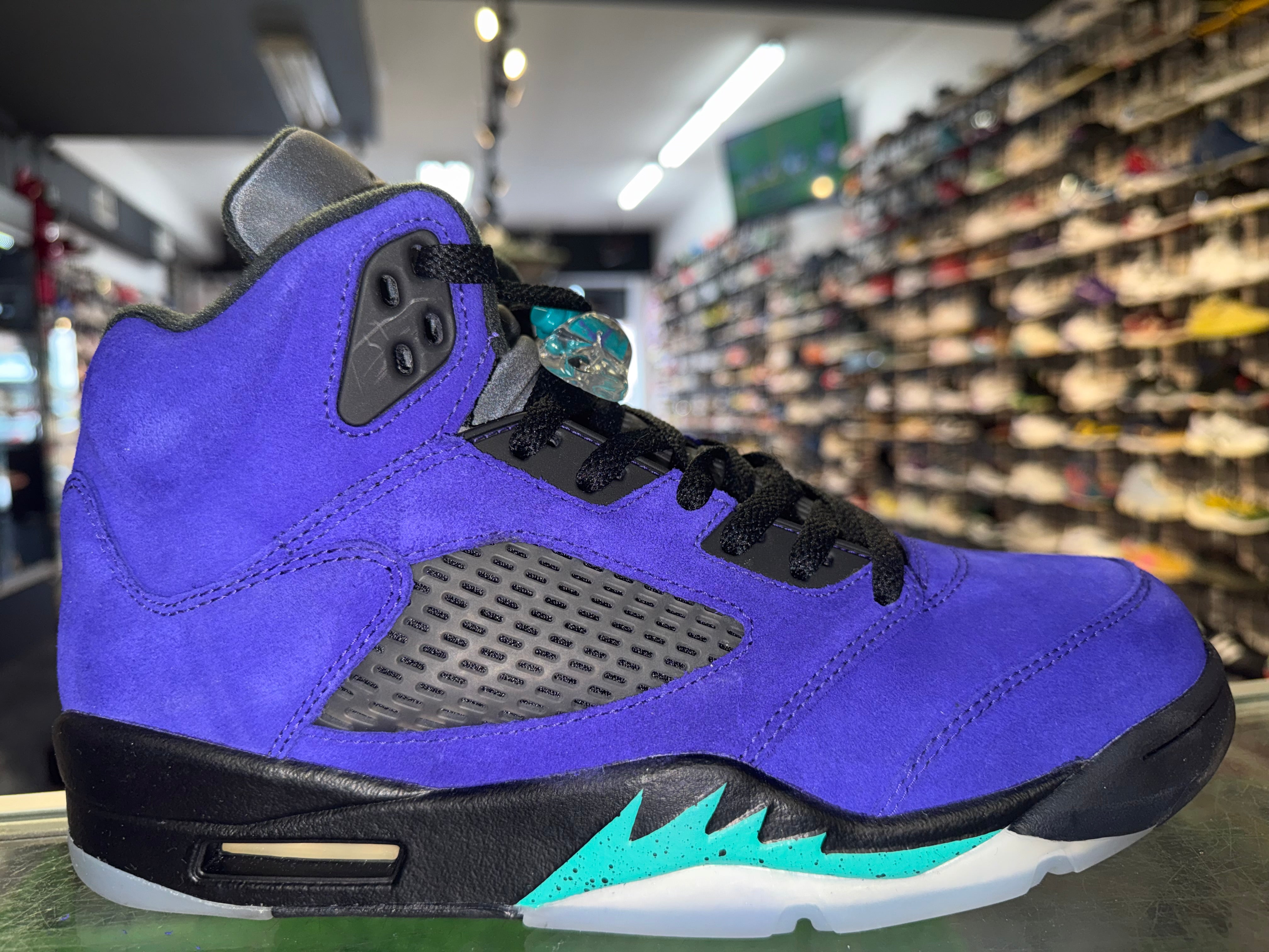 Size 9 Air Jordan 5 "Alternate Grape" Brand New