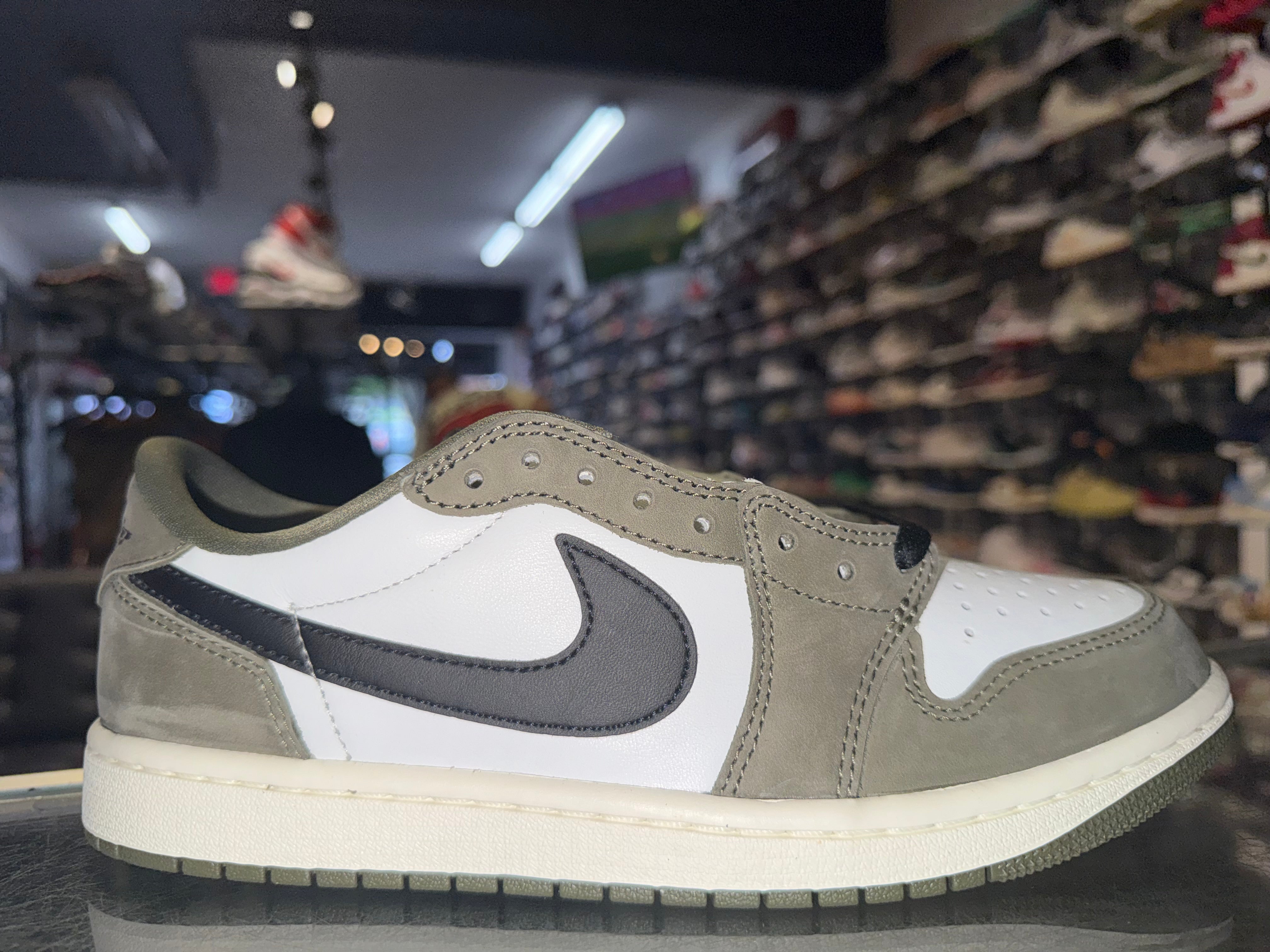 Size 8 Air Jordan 1 Low "Medium Olive" Brand New