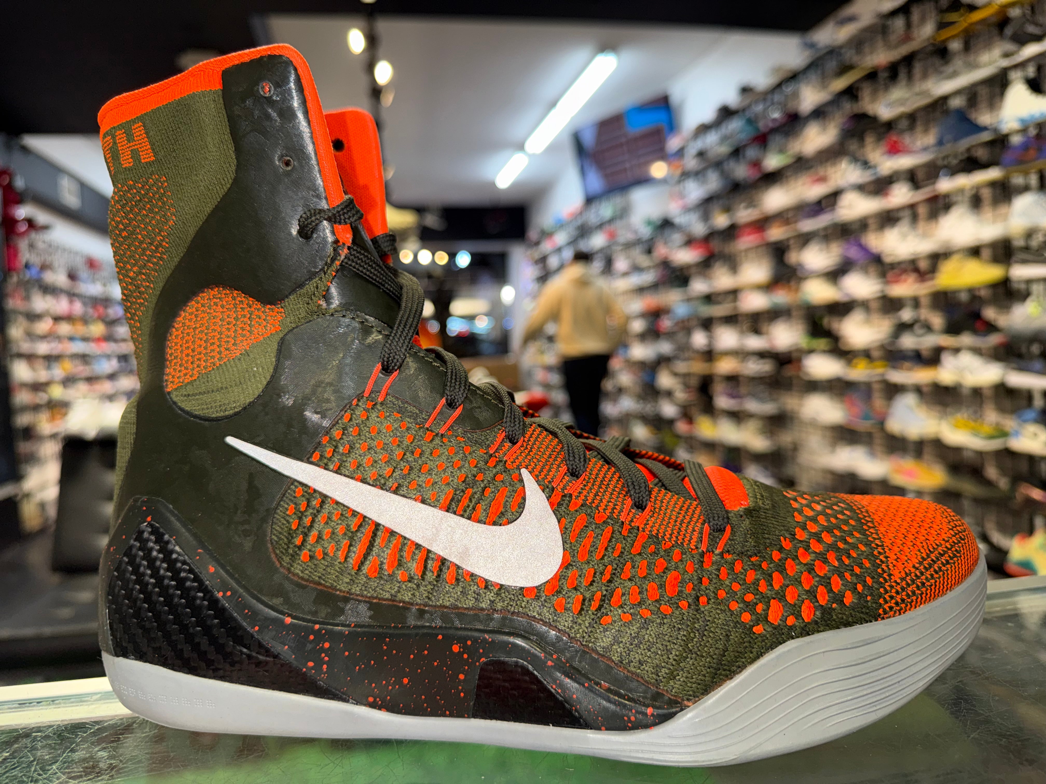 Size 9.5 Kobe 9 Elite Team "Strategy"