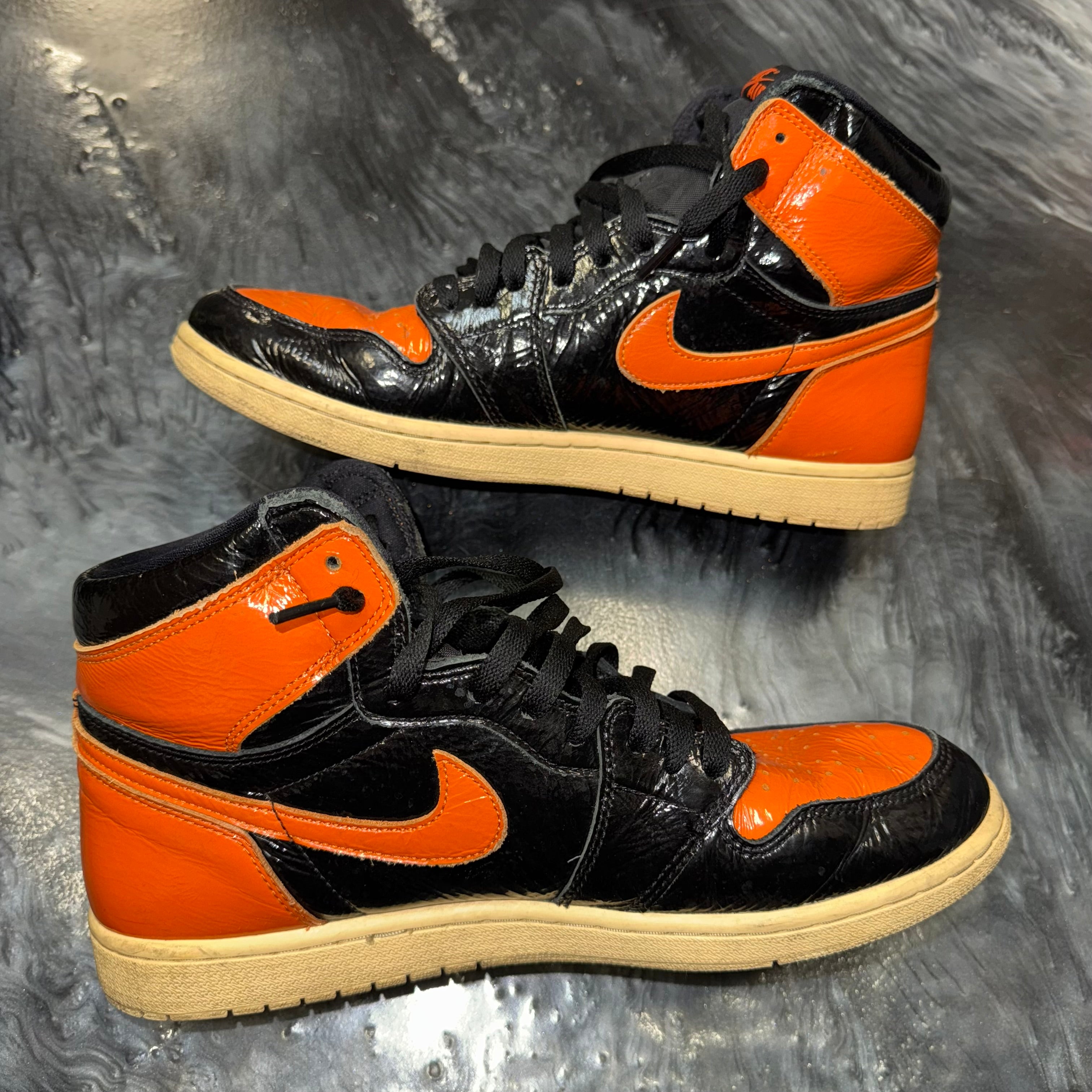 Size 11 Air Jordan 1 "Shattered Background 3.0" - NB