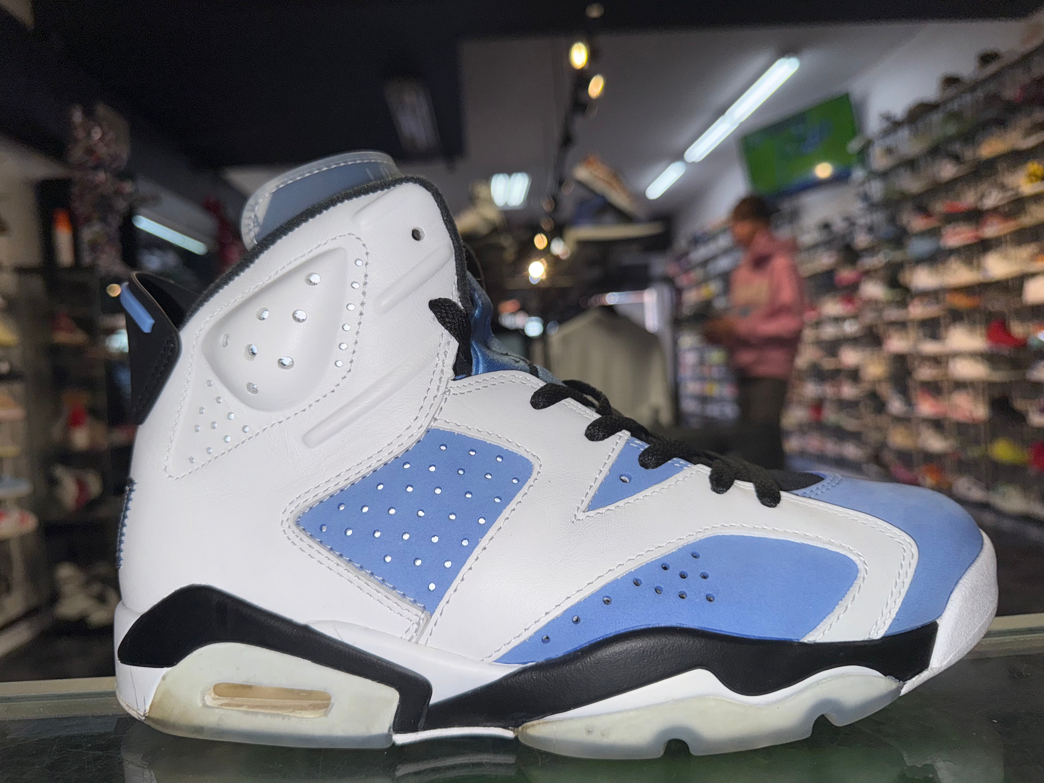 Size 9 Air Jordan 6 “UNC”