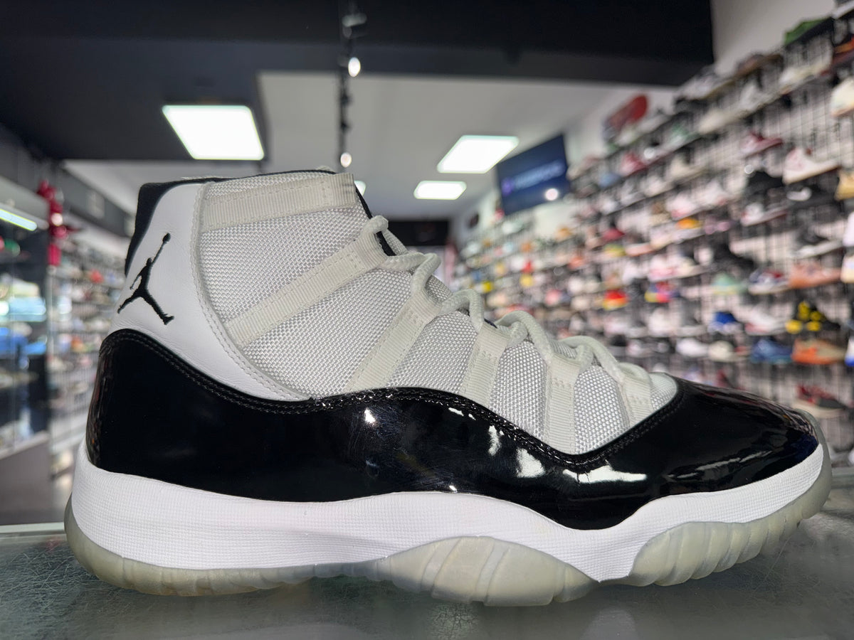 Air Jordan 11 Concord sneaker, pre-owned, size 12