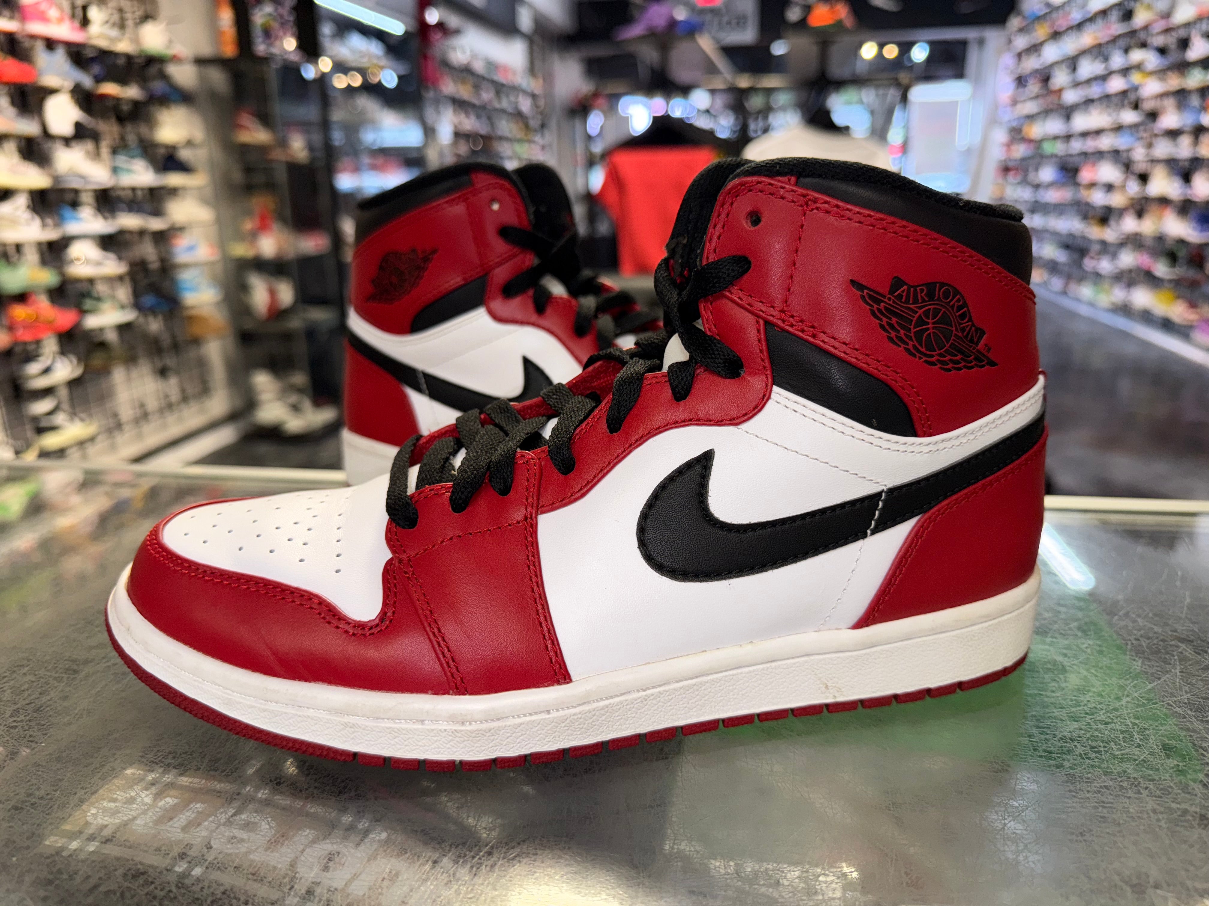 Size 8.5 Air Jordan 1 "Chicago" 2013