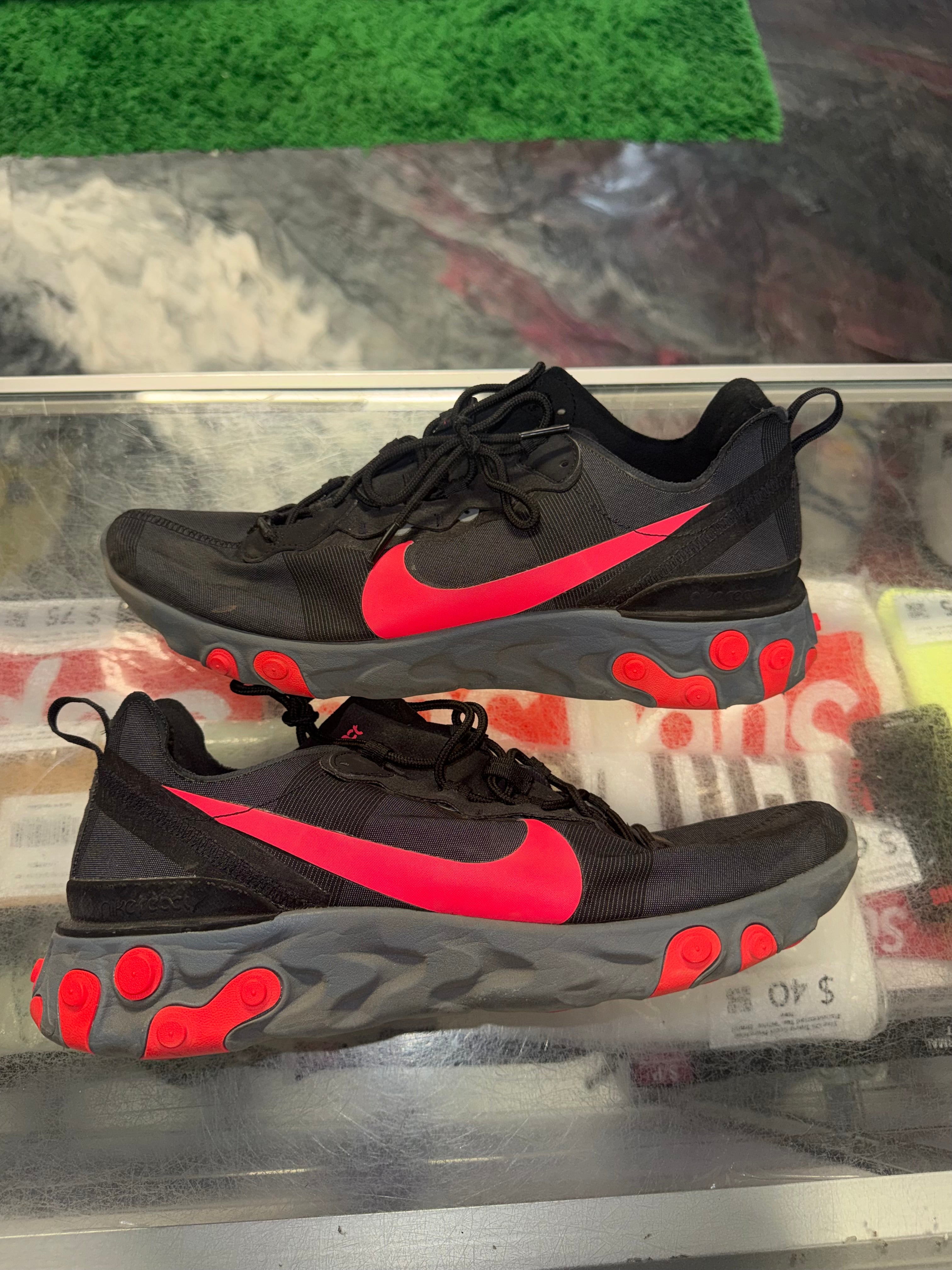Size 11.5 React '87 "Black Red" - NB