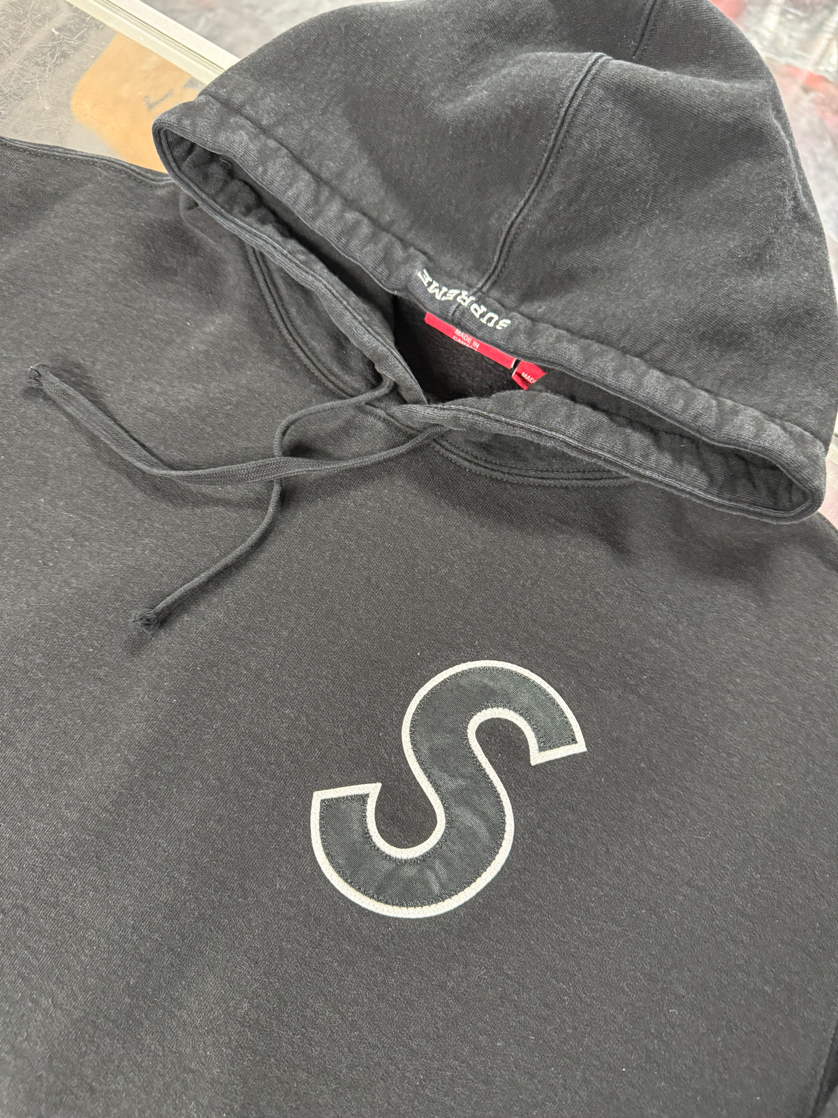 Supreme S Logo Hoodie Black, pre-owned, size L – view 3