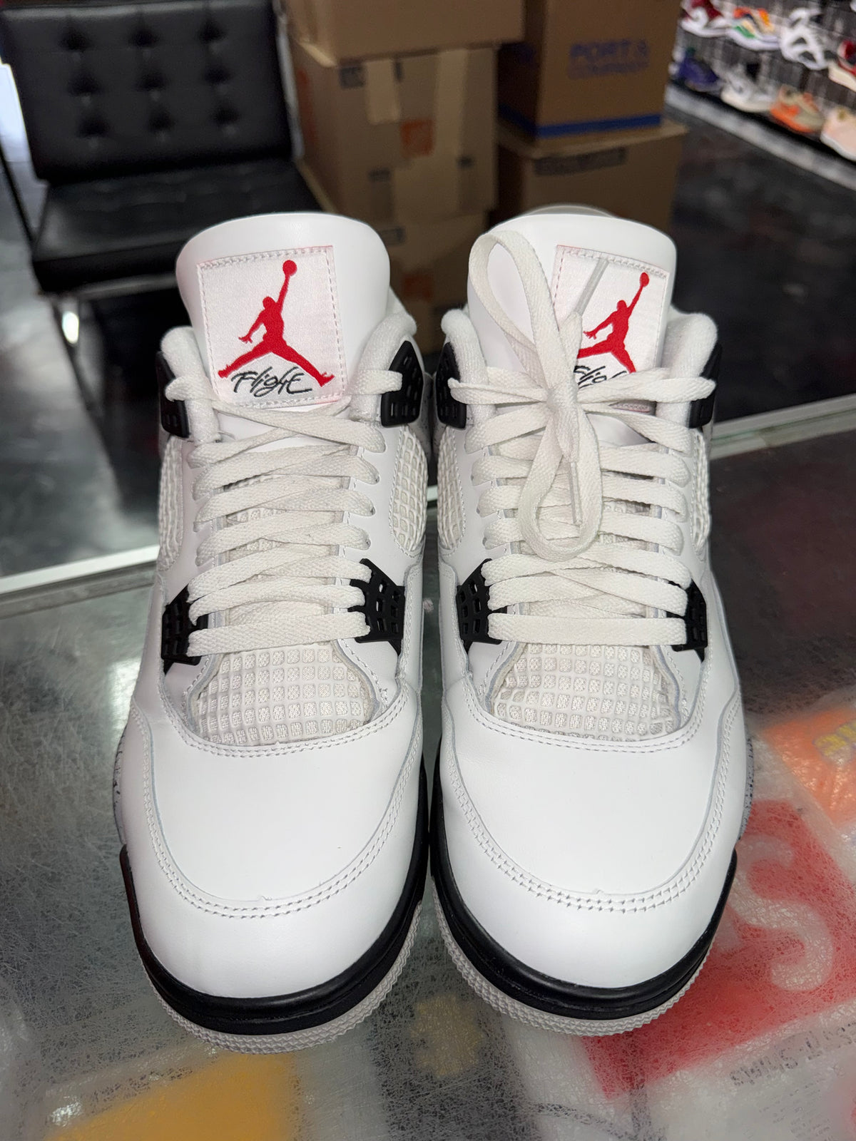 Air Jordan 4 White Cement sneaker, pre-owned, size 10.5 – view 5