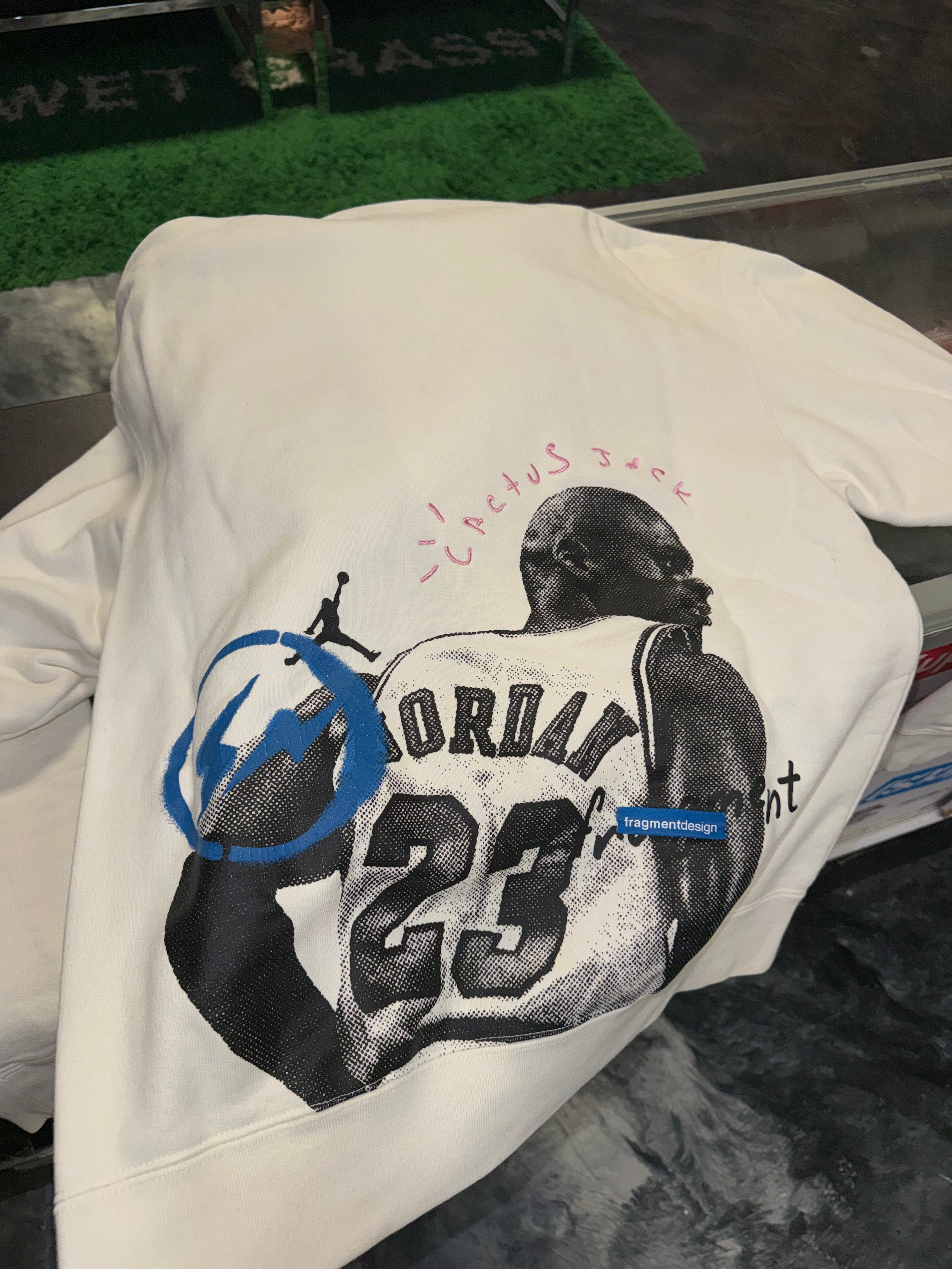 Size M Travis Scott x Jordan Fragment Hoodie “White” – Direct Kicks