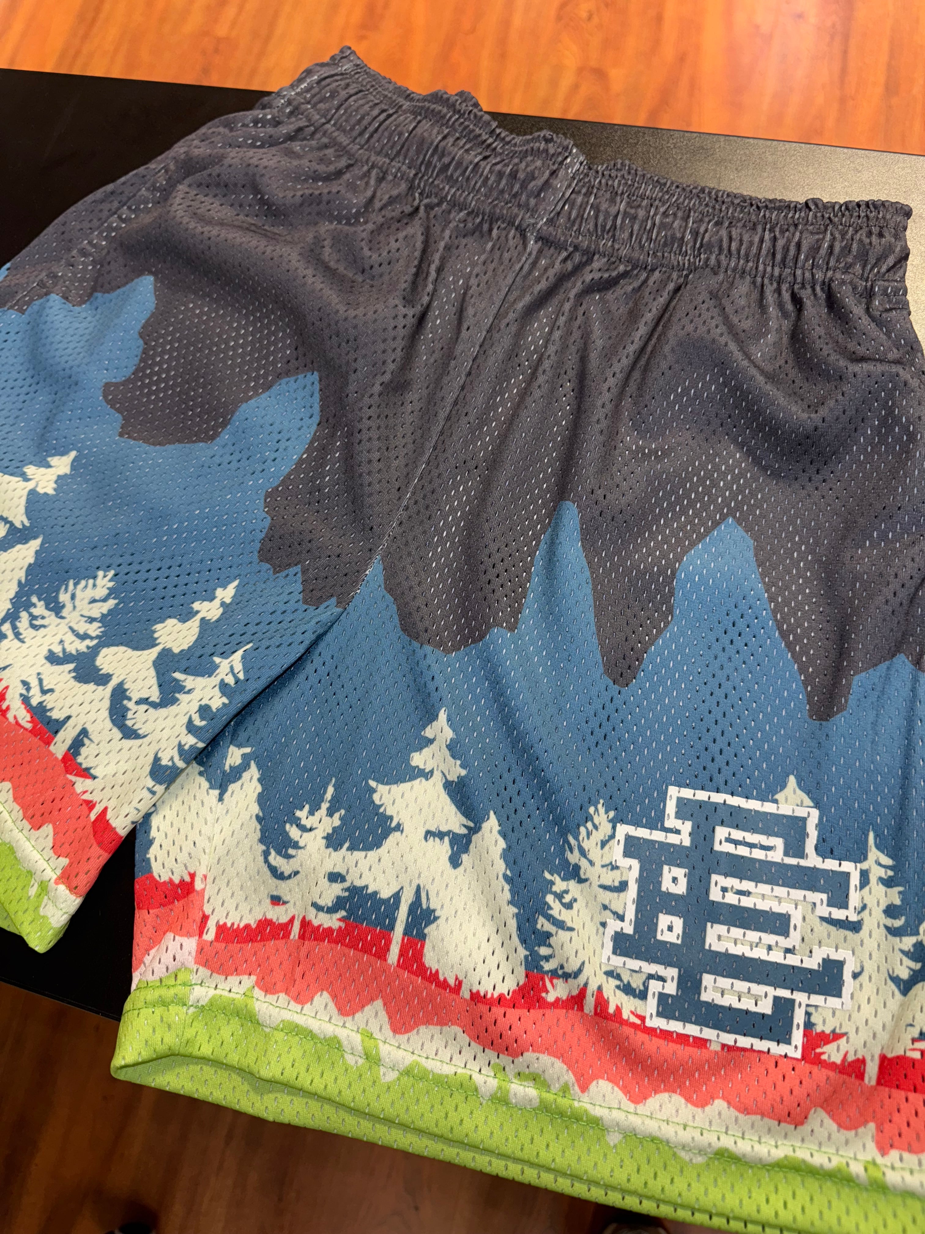 Size S Eric Emanuel EE Shorts “Teal Trees” Brand New