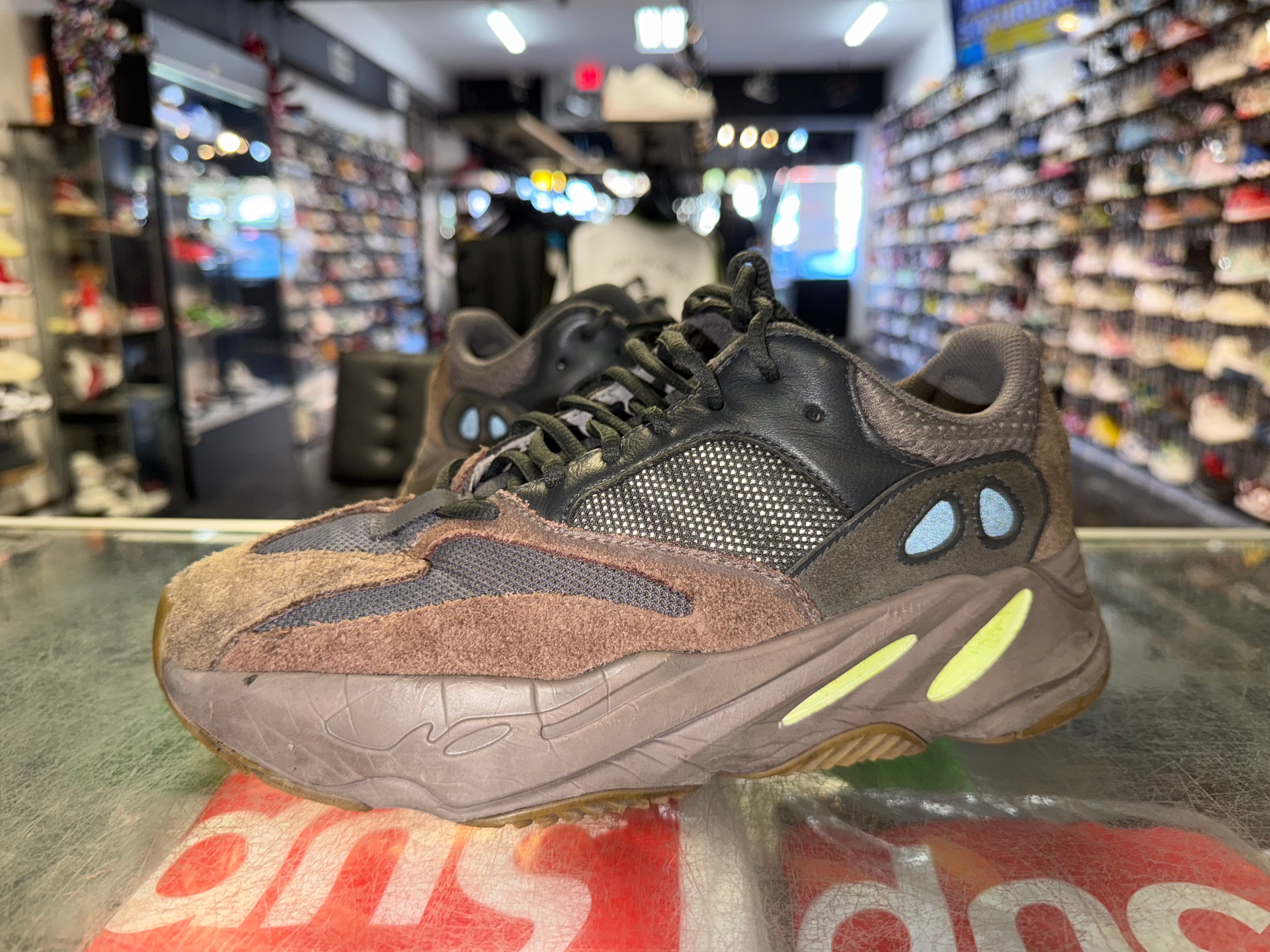 Size 7 Yeezy Boost 700 "Mauve" - R
