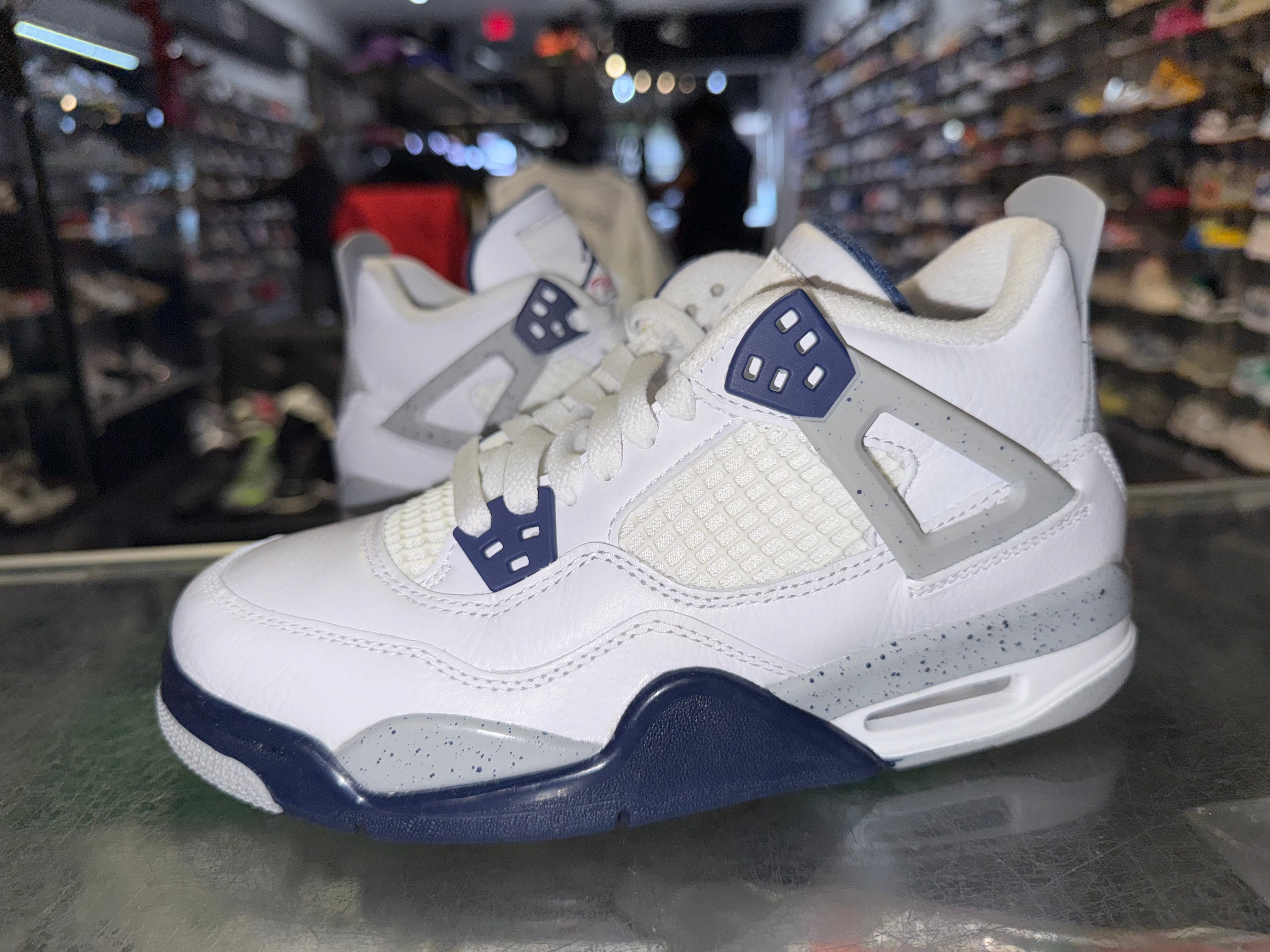Size 5y Air Jordan 4 "Midnight Navy"